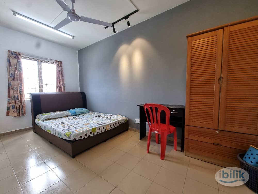 Middle Room at Endah Regal, Sri Petaling - Image 4