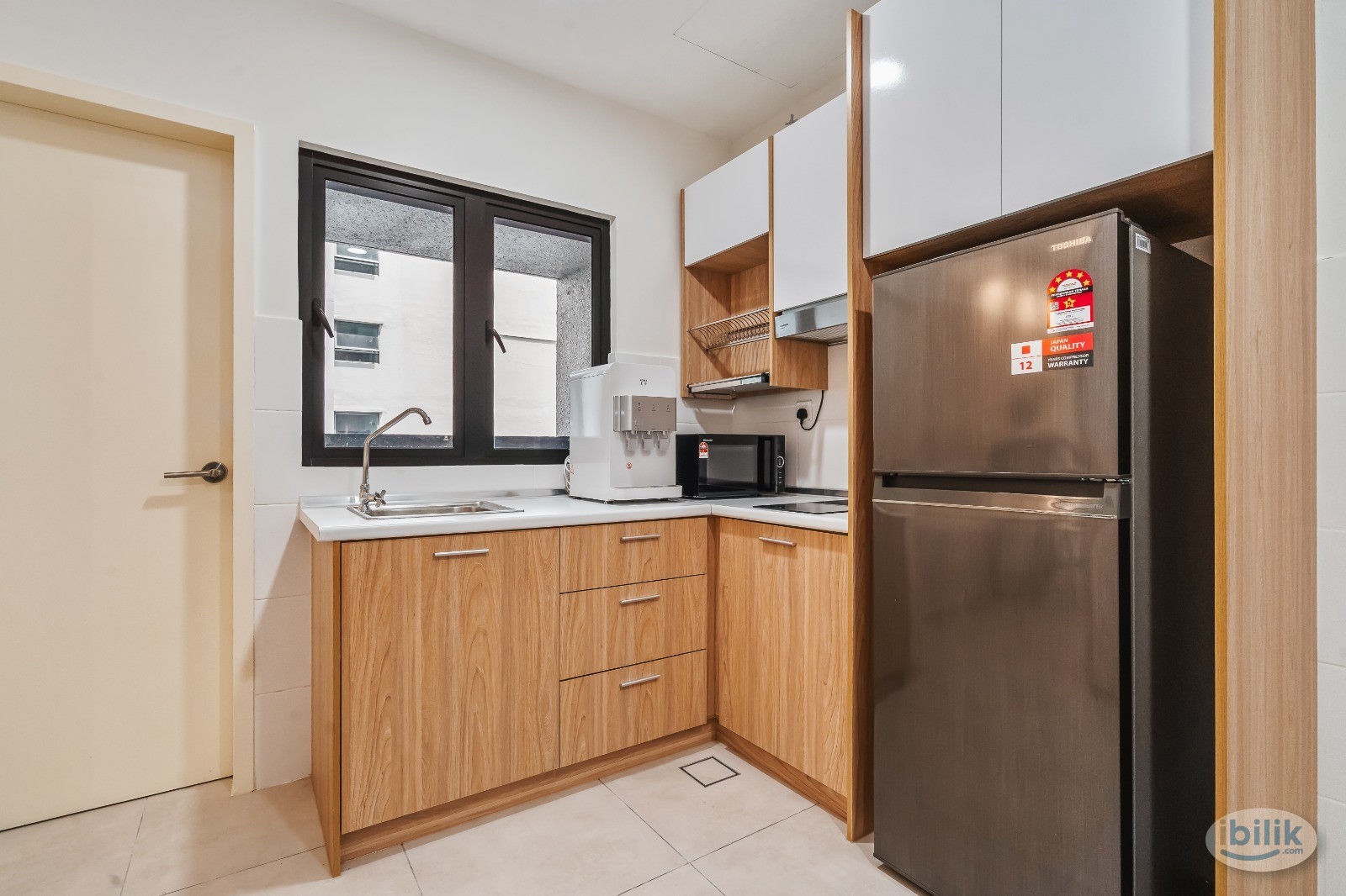 Medium Room at 3mins walk to MRT station - Image 4