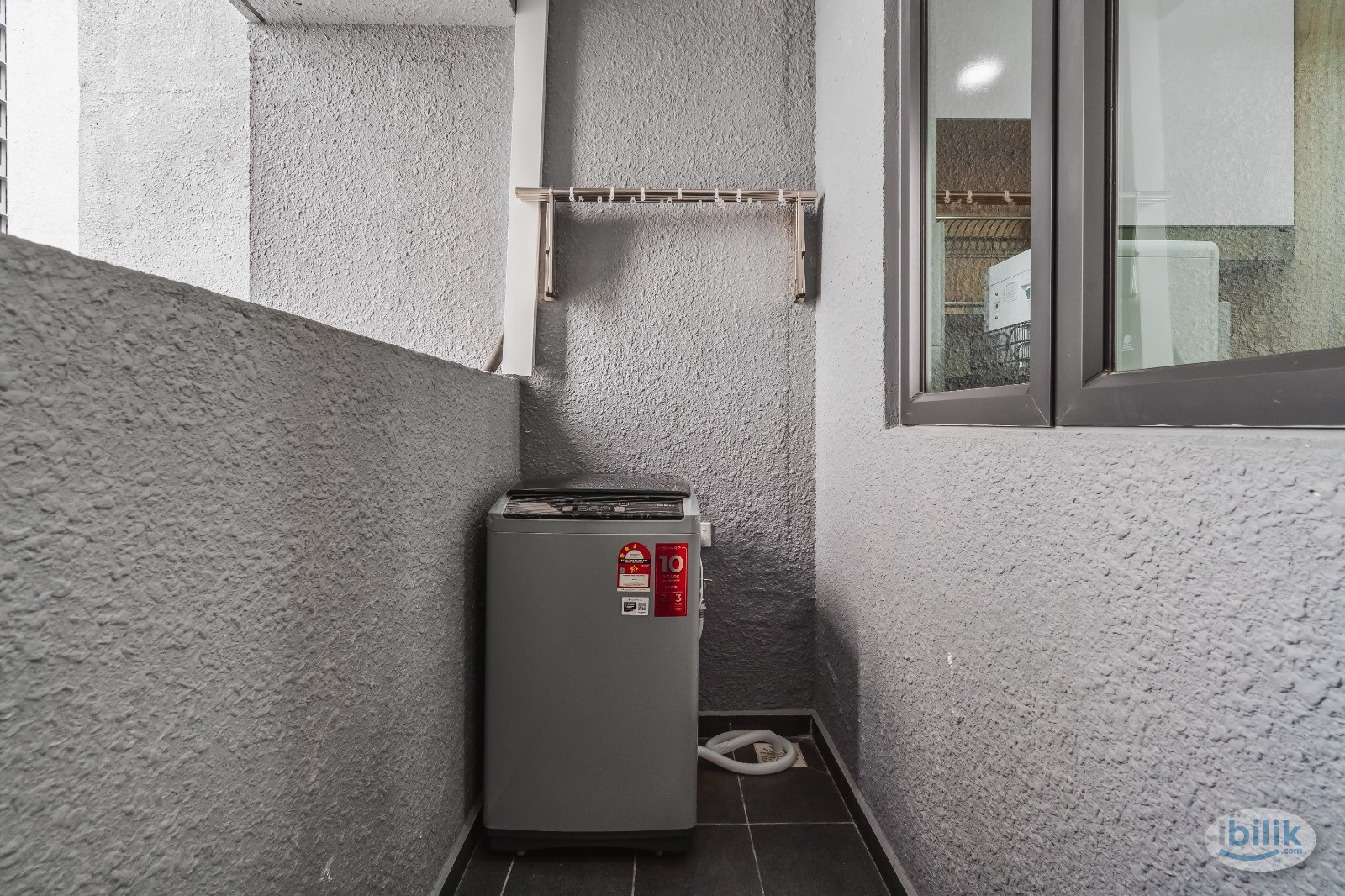 Medium Room at 3mins walk to MRT station - Image 5
