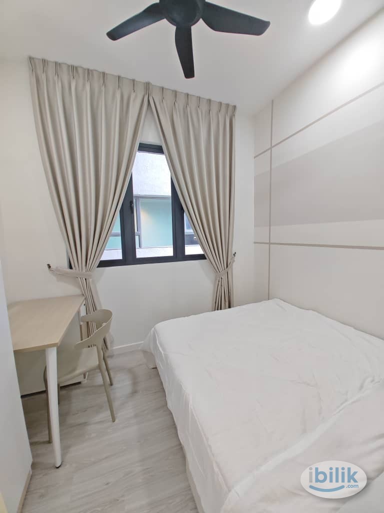 Middle Room at Meta Residences Putra Permai, Seri Kembangan - Image 2