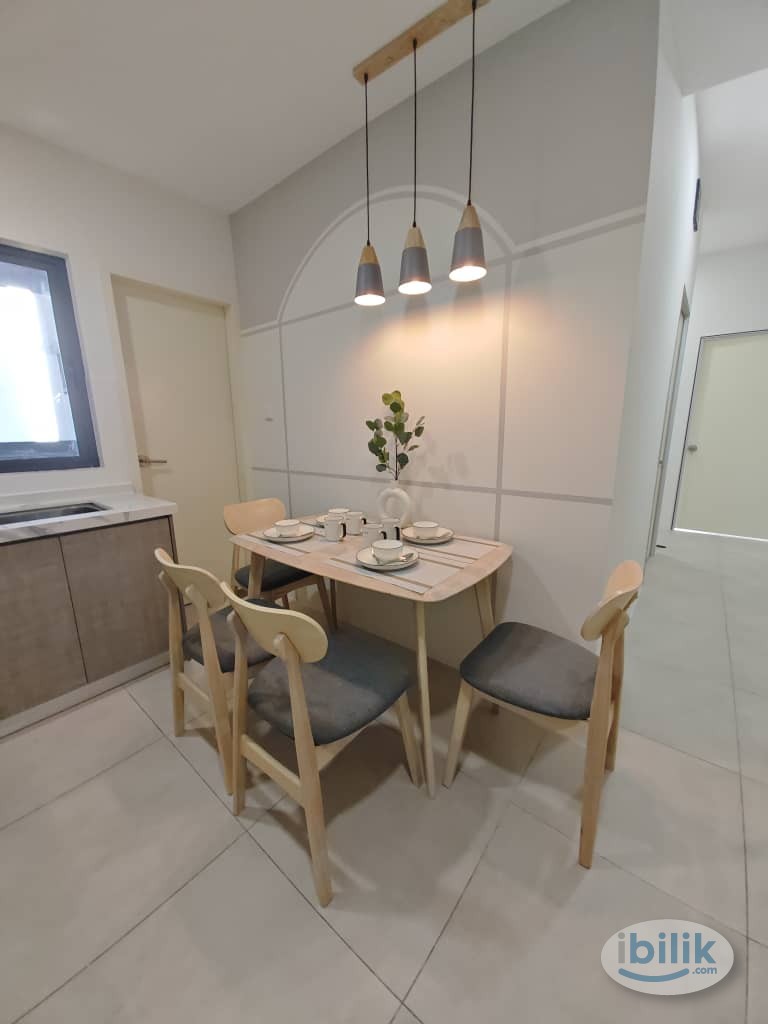 Middle Room at Meta Residences Putra Permai, Seri Kembangan - Image 5