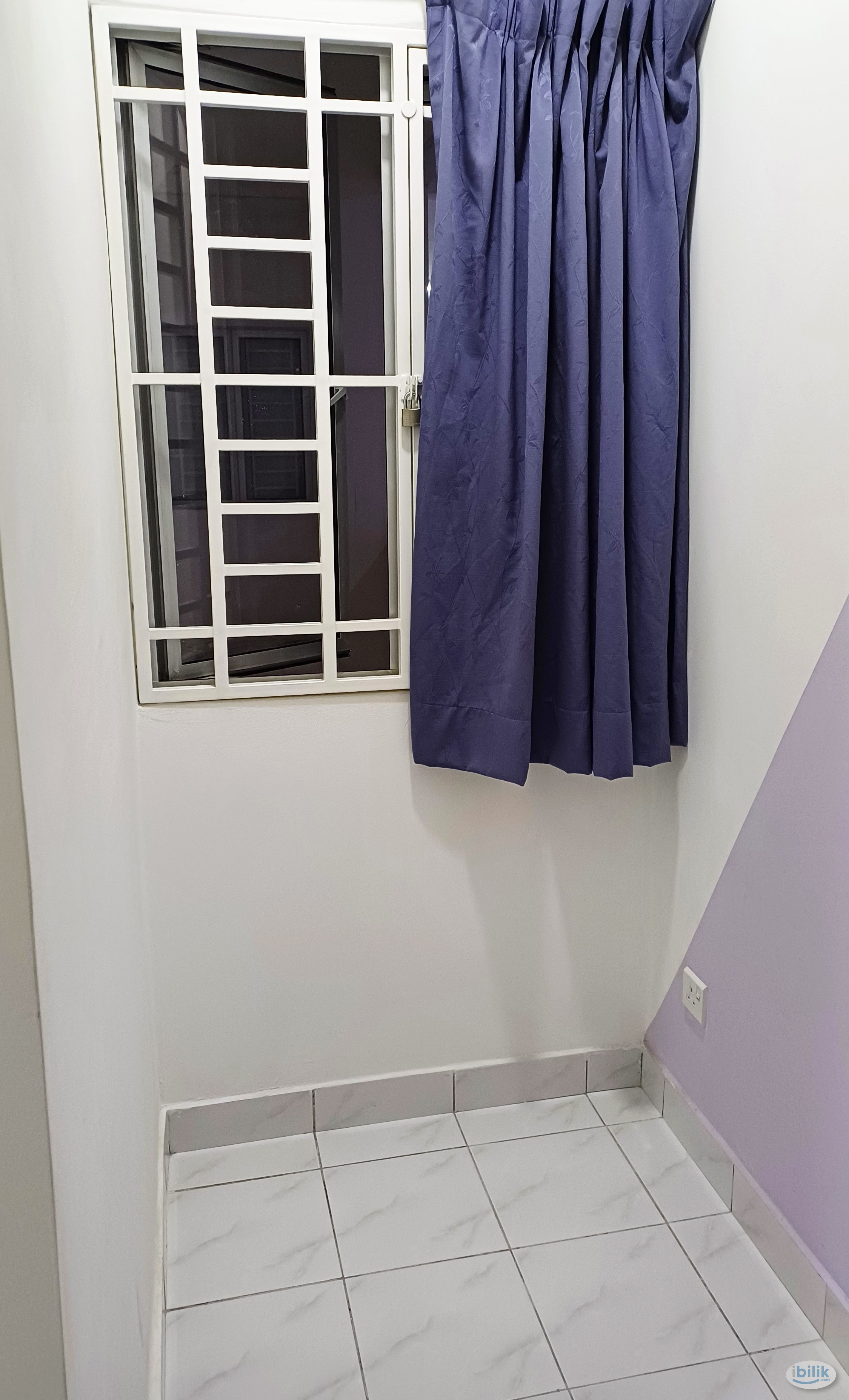 Cozy Single Room at Taman Naga Emas (Near MRT2), Sungai Besi - Image 2