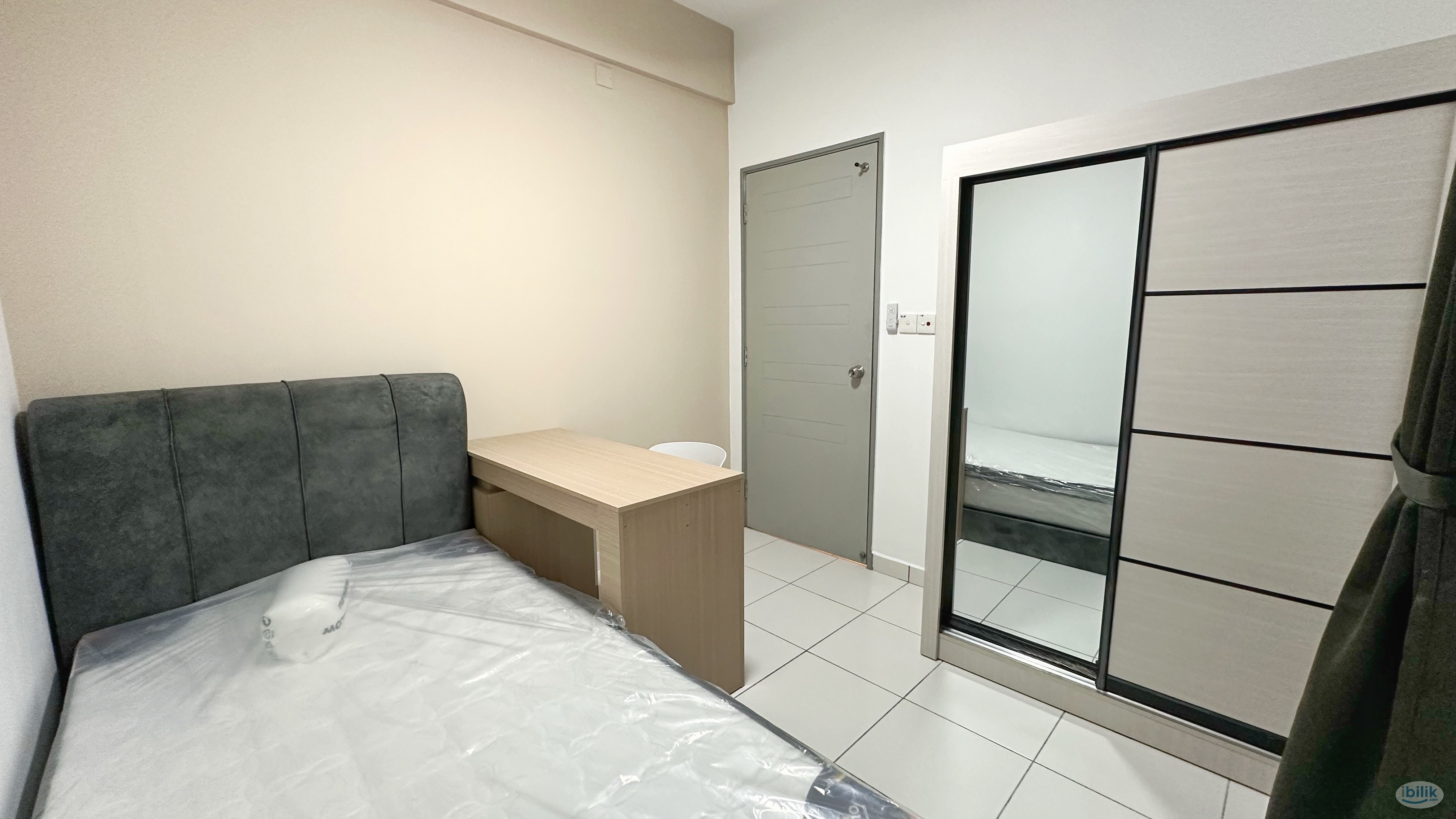 Small Room at Axis Crown, Ampang, 3 Minutes walk to LRT Pandan Indah, 1+1 Depo only - Image 1