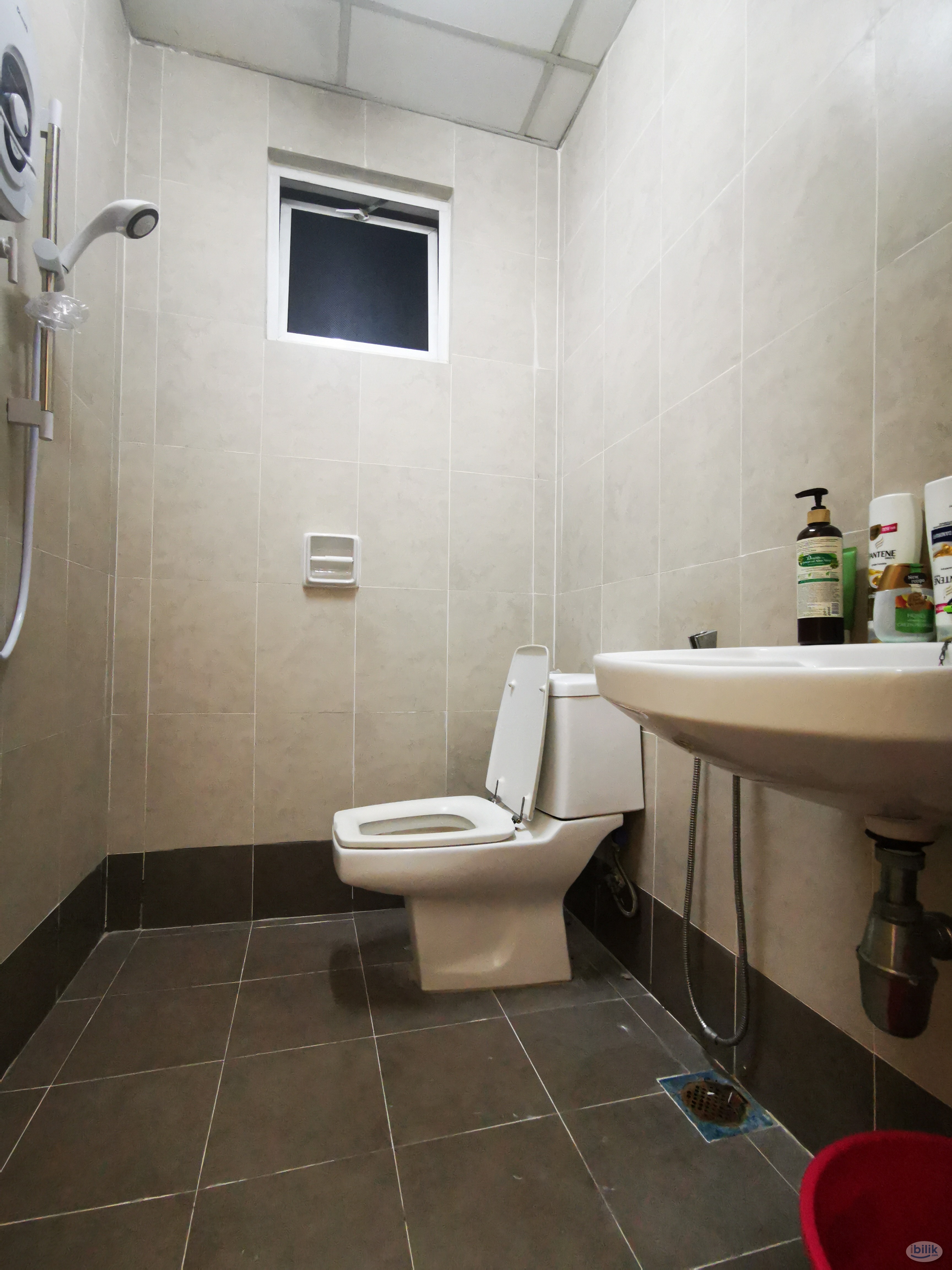 ❗ INCLUDE ALL UTILITIES IN FRONT MRT ROOM AT COURTYARD KOTA DAMANSARA - Image 3