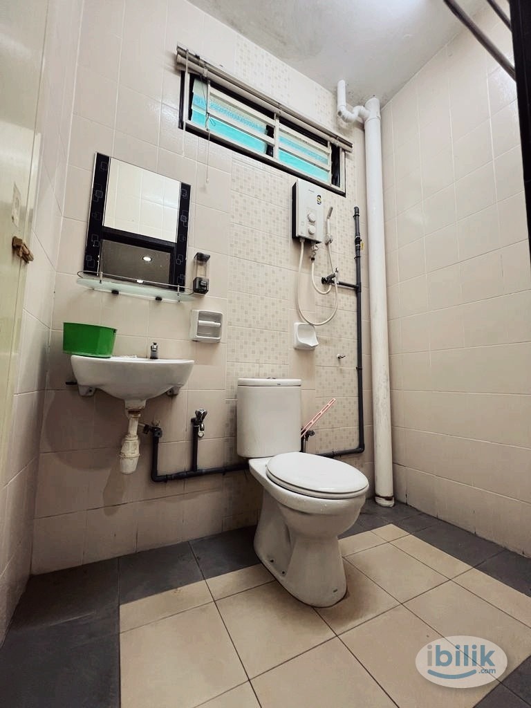 Middle Room at Taman Limbungan Indah, Butterworth - Image 2
