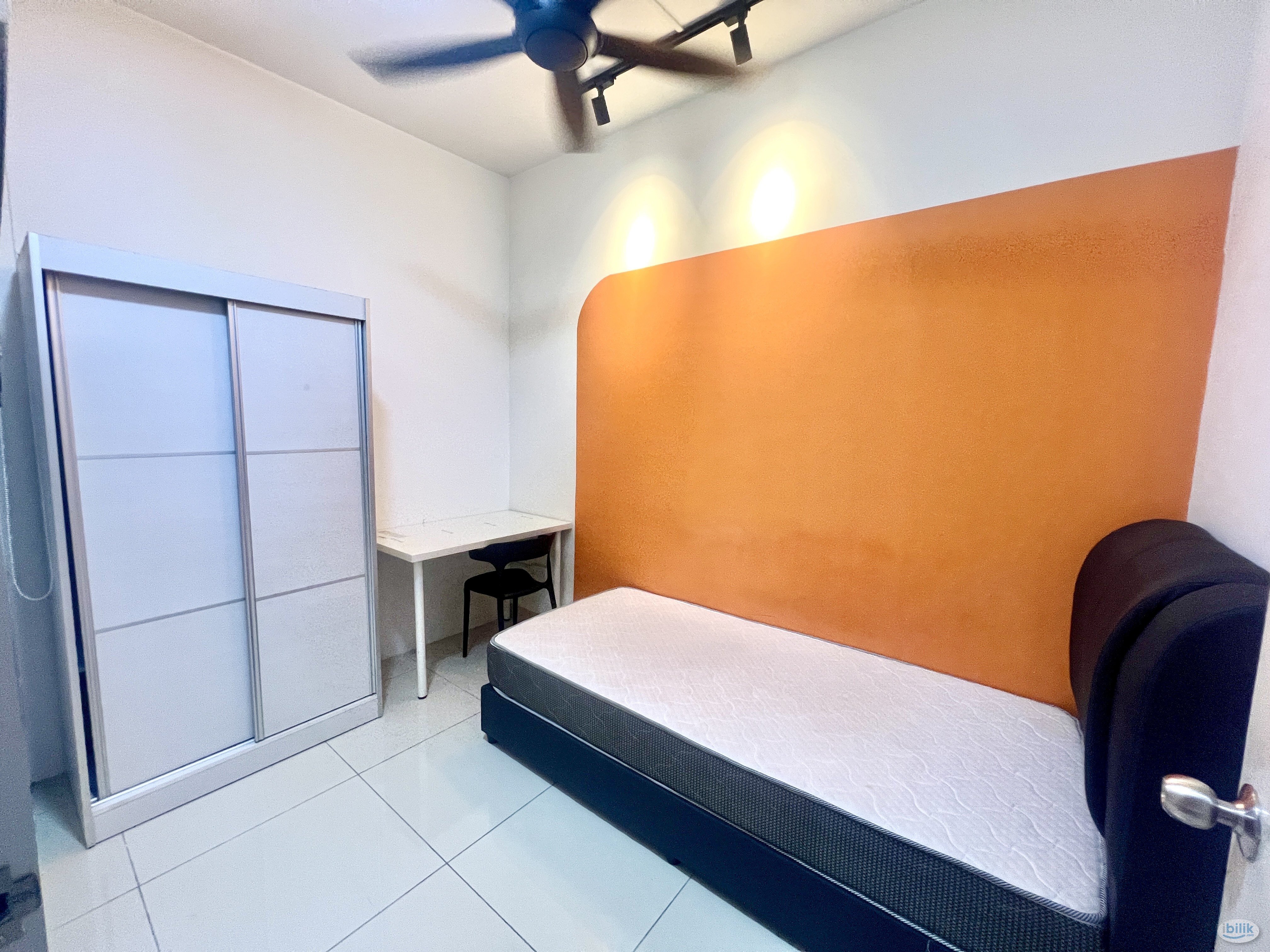 (MIXED UNIT) BRAND NEW FURNISHED MEDIUM SINGLE ROOM for Rent @ Residence Suasana @  Damai - Image 1