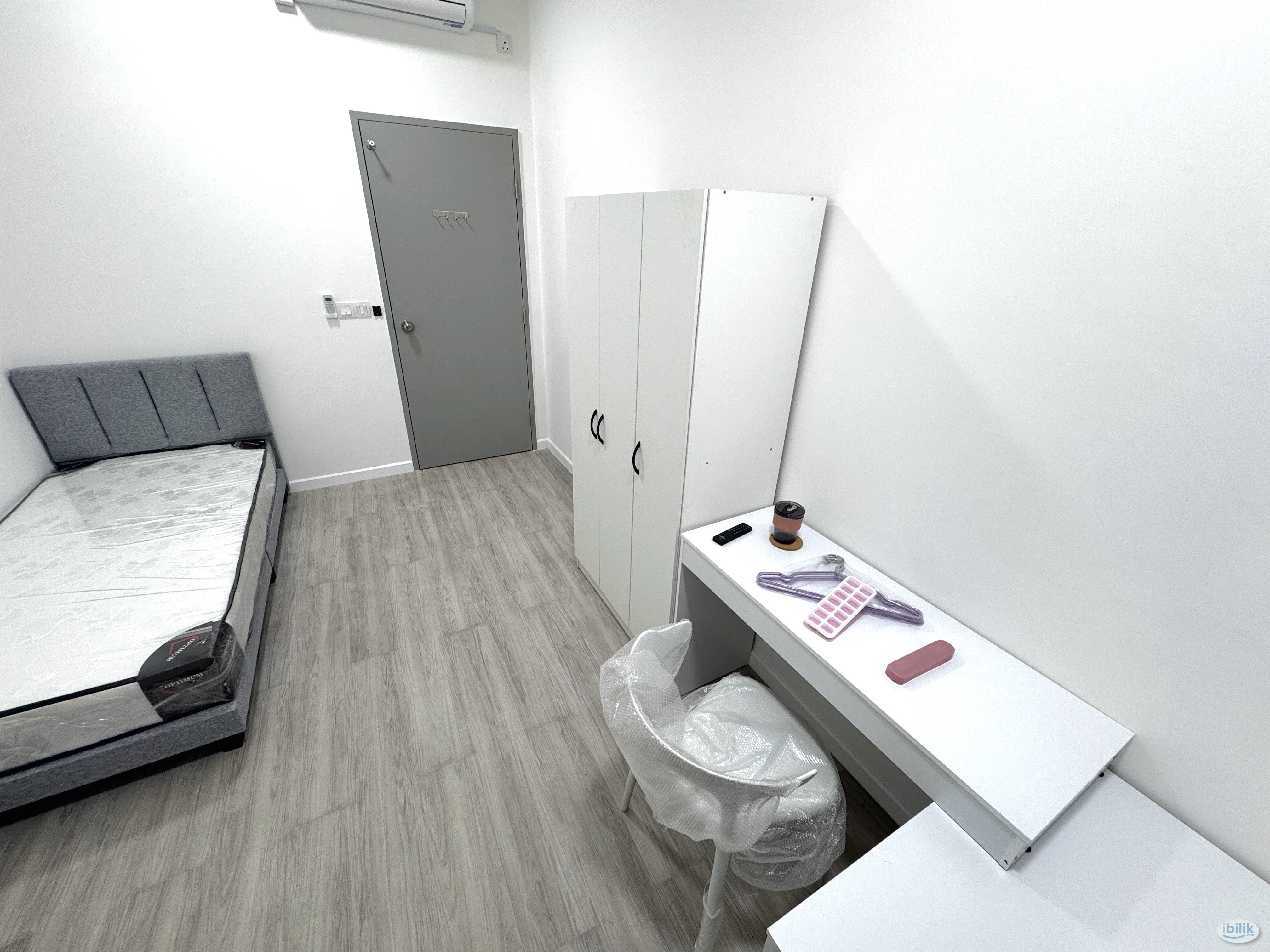 🔥 FREE WIFI, UTILITIES, CLEANING SERVICES 🔥 New Unit @ Lakefront with Lakeview - Image 1