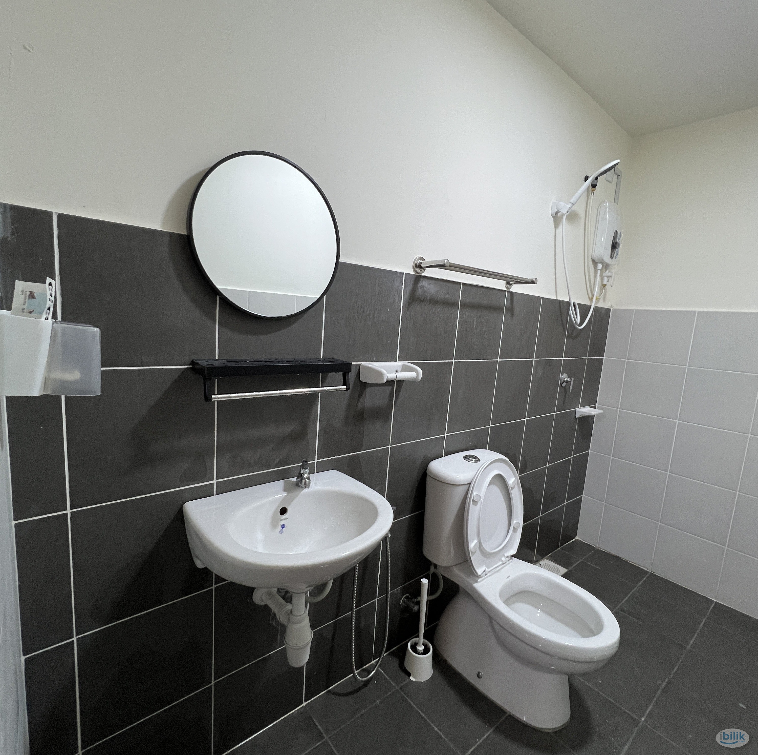 FEMALE UNIT @ MEDIUM SINGLE @ MELODI PERDANA RESIDENCE PUNCAK ALAM @ BRAND NEW FULLY FURNISHED ROOM for RENT - Image 3