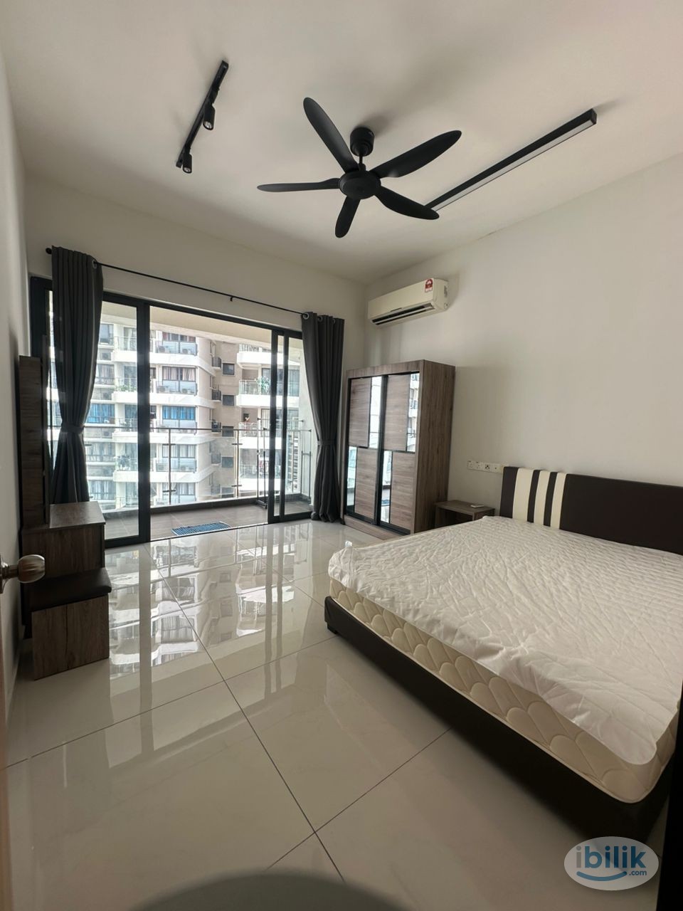 Middle Room at Country Garden, Danga Bay - Image 1