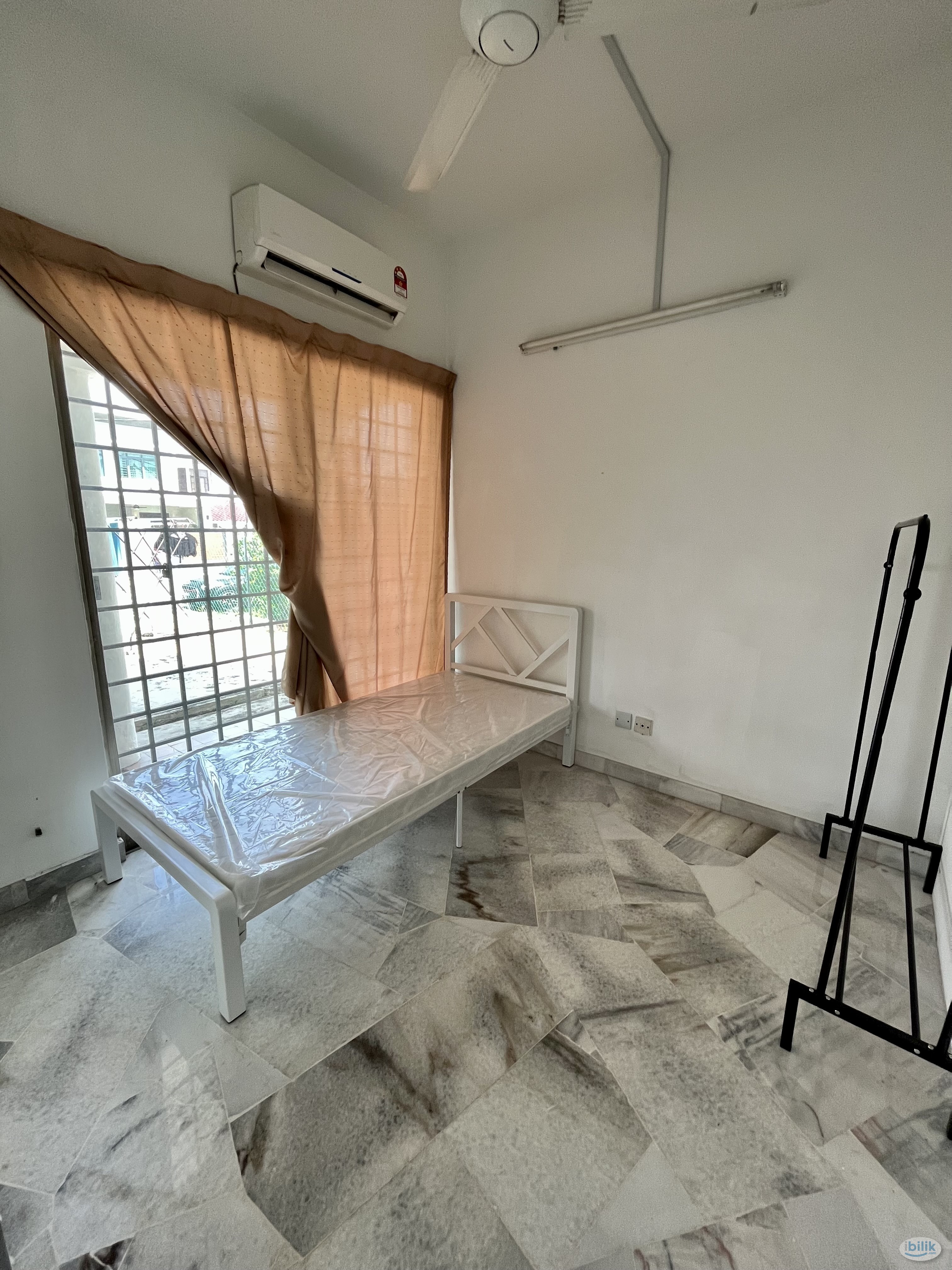 🌄PROMOTION PRIVATE ROOM WITH AIRCOND❄️ INCLUDING FREE WIFI ONLY AT BUKIT MAYANG🌠 - Image 1