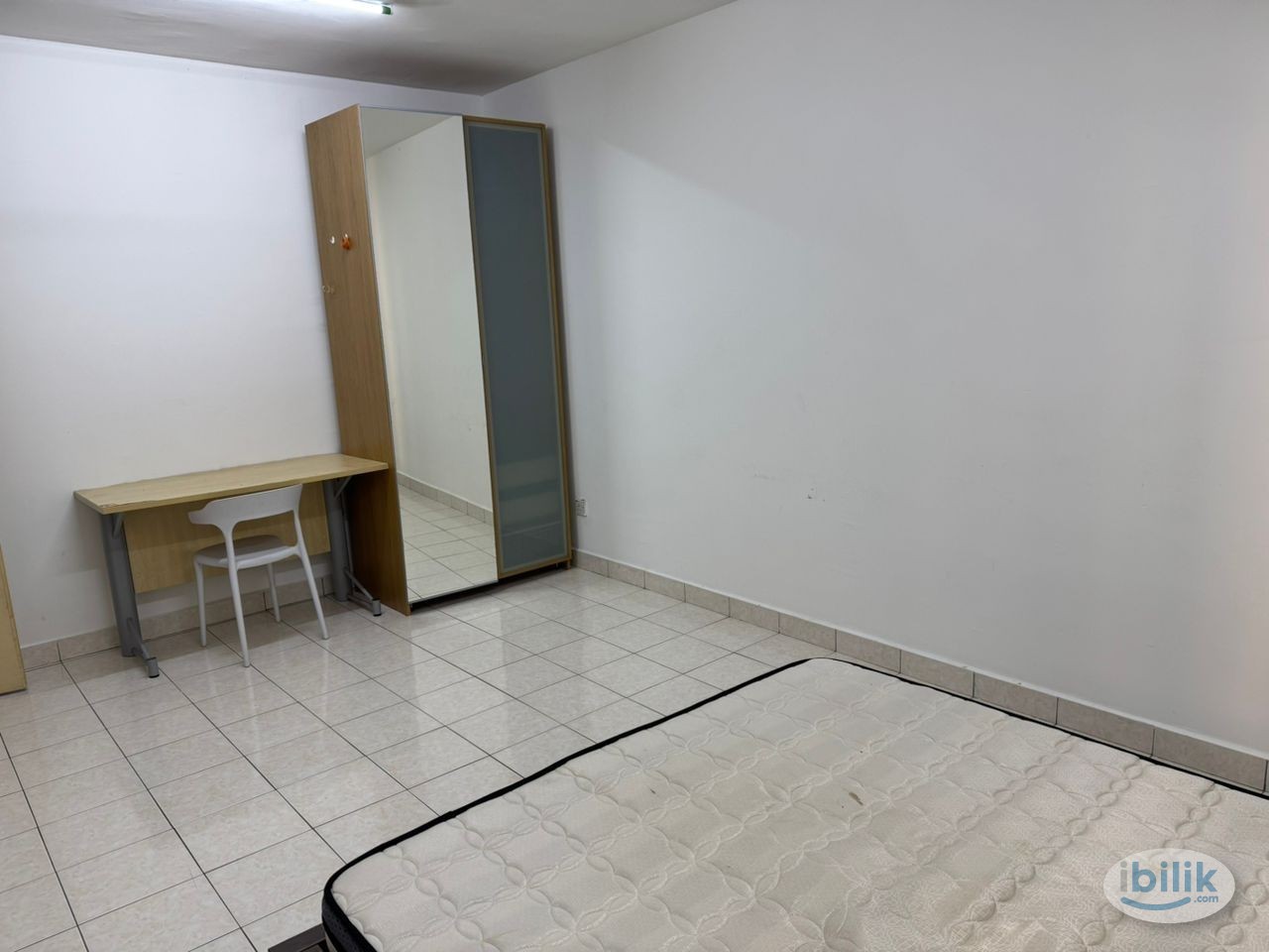 Middle Room at Palm Spring, Kota Damansara - Image 3