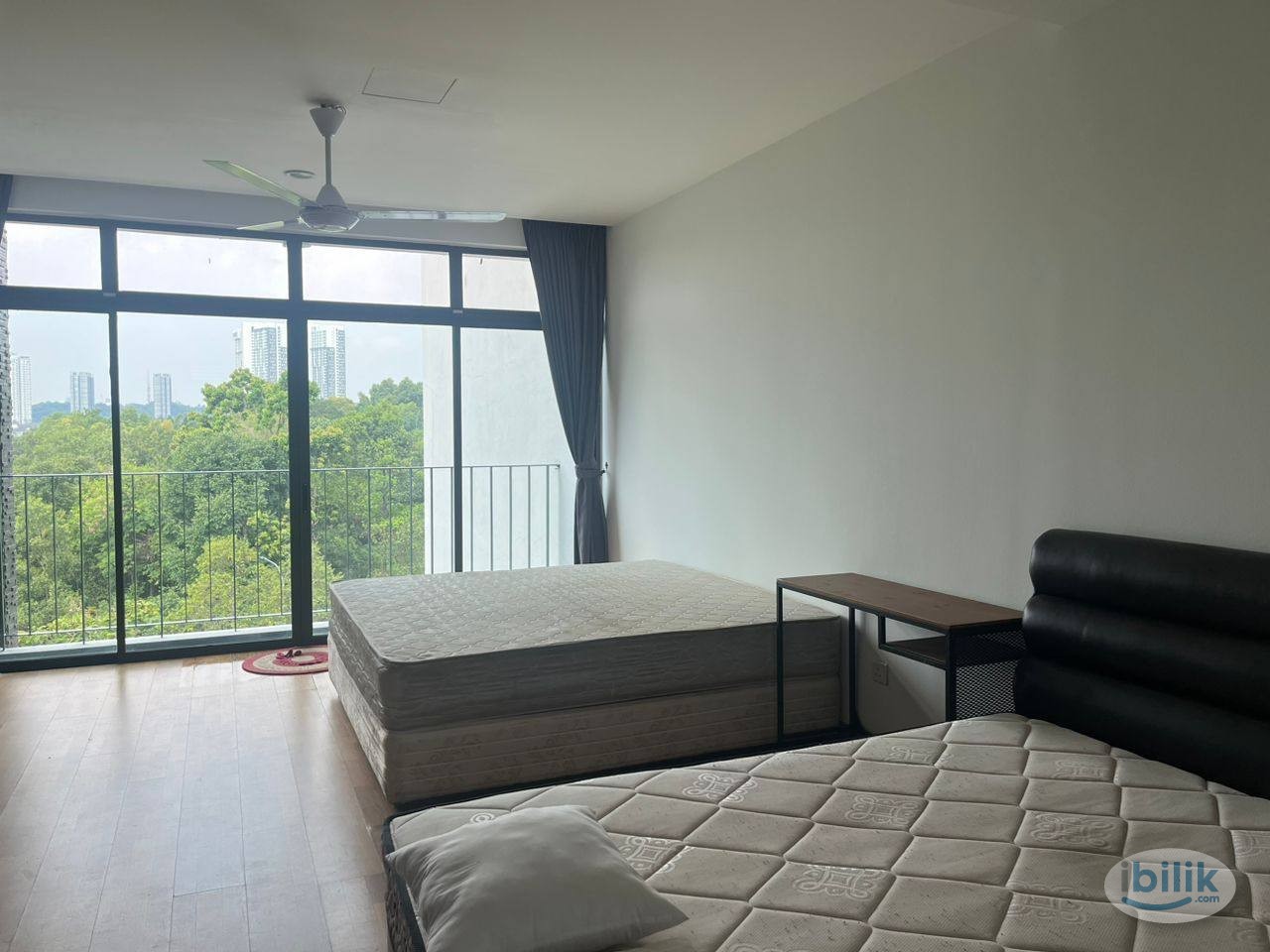 Master en-suite room for female - Image 1
