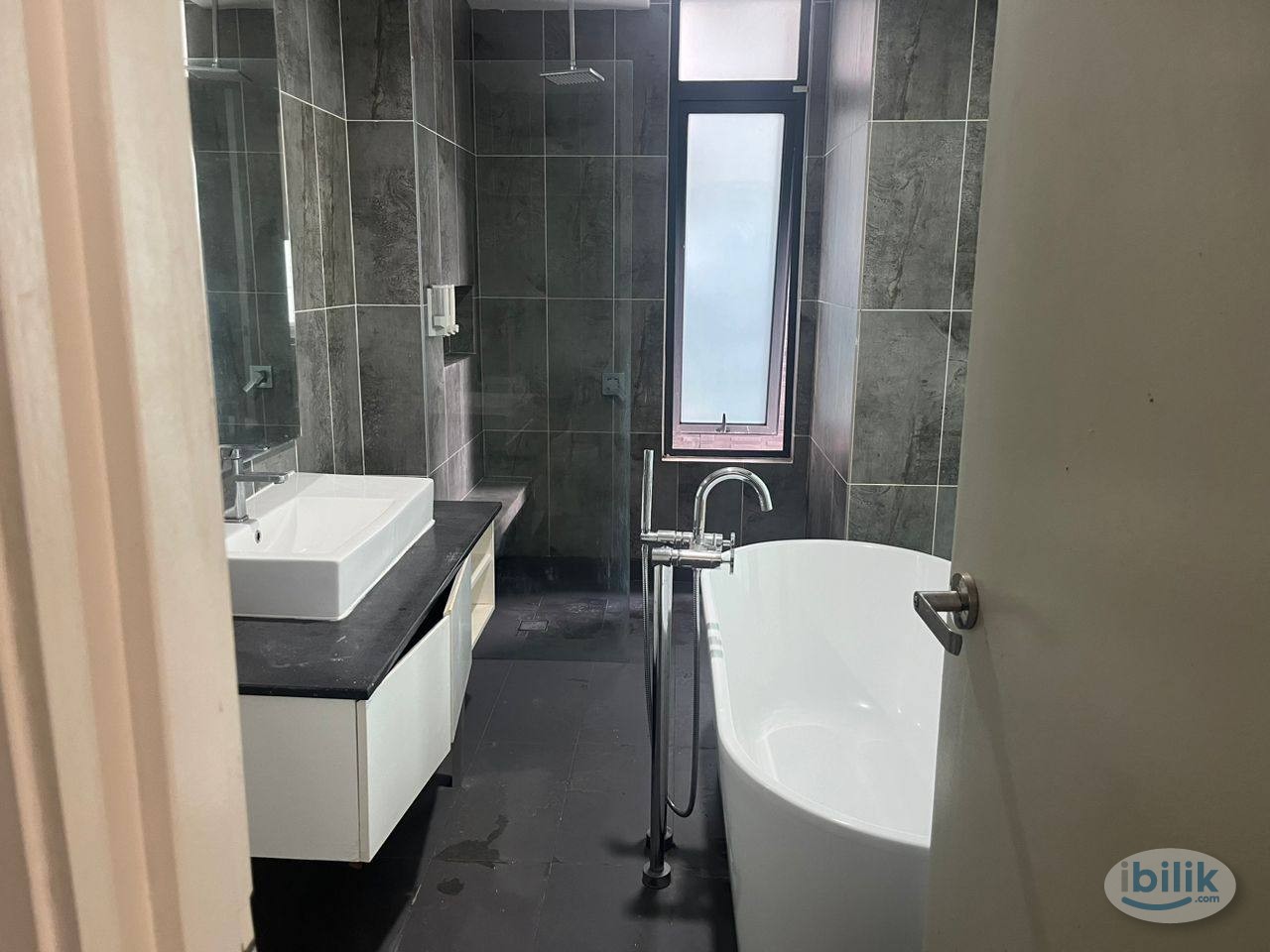 Master en-suite room for female - Image 4