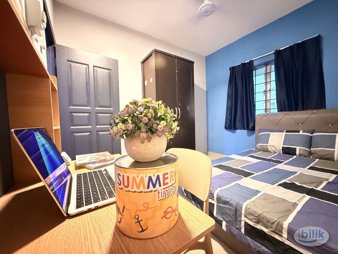 🤩 Newly renovated❗🚆 Near LRT/MRT 🏫🎓 APU/IMU SEP 2025 INTAKE Spacious Middle Room at Sri Petaling/Bukit Jalil, KL – RM750 - Image 1