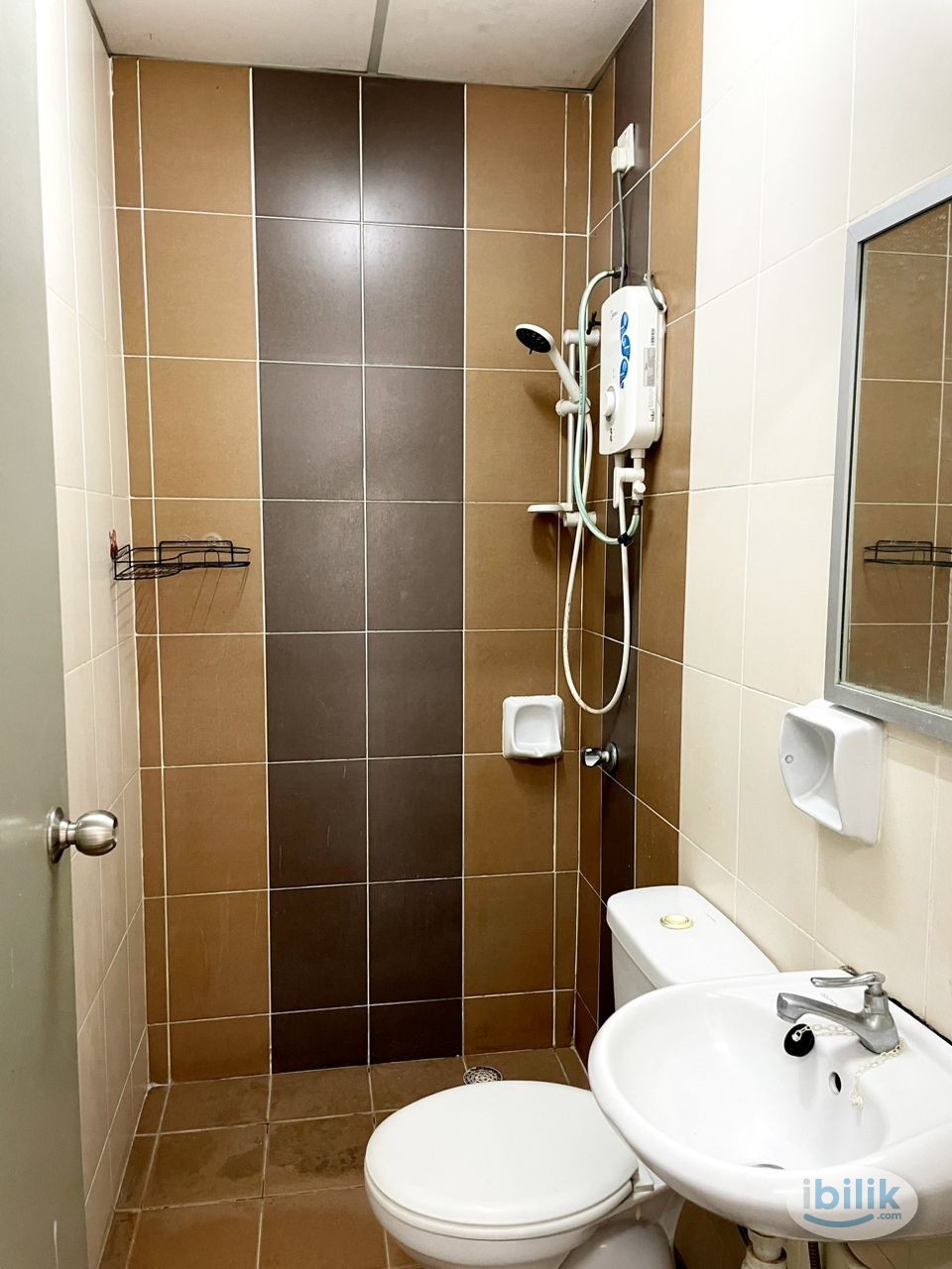 (Female Unit+MRT+Low Dep) Single Room at Mutiara Residence, Seri Kembangan - Nearby UPM - Image 5