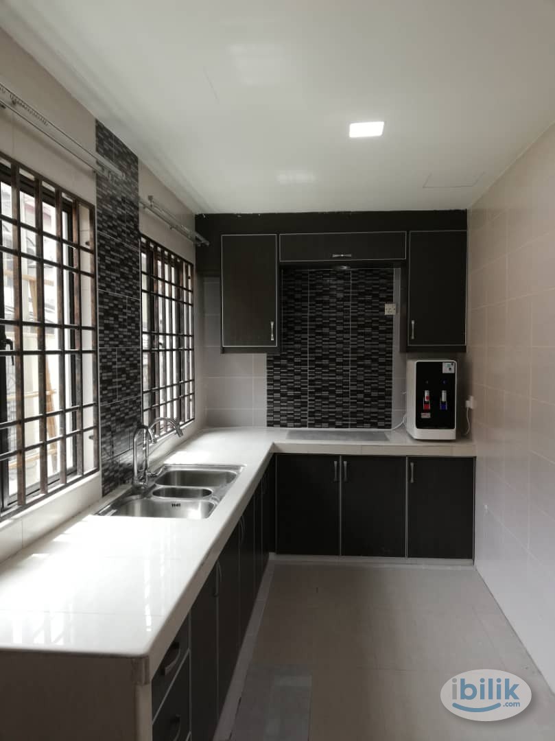 Single Room at Bayu Perdana, Bukit Tinggi, Klang - Image 1