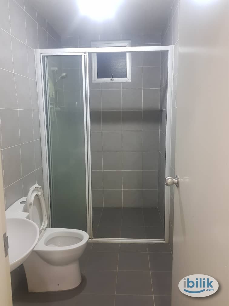 Single room in Southville apartment, 7th floor - Image 3