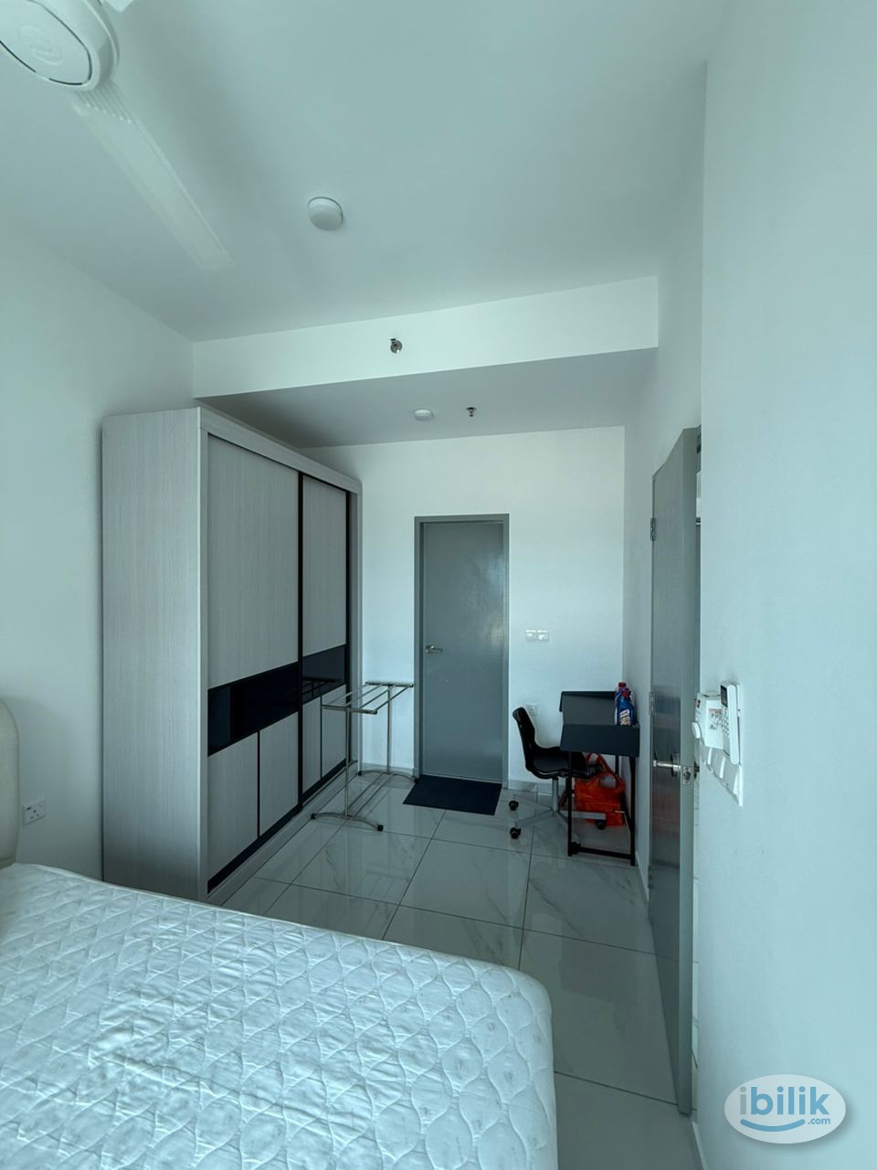 Female Unit MasterRoom at Sinaran Residences For Rent - Image 2