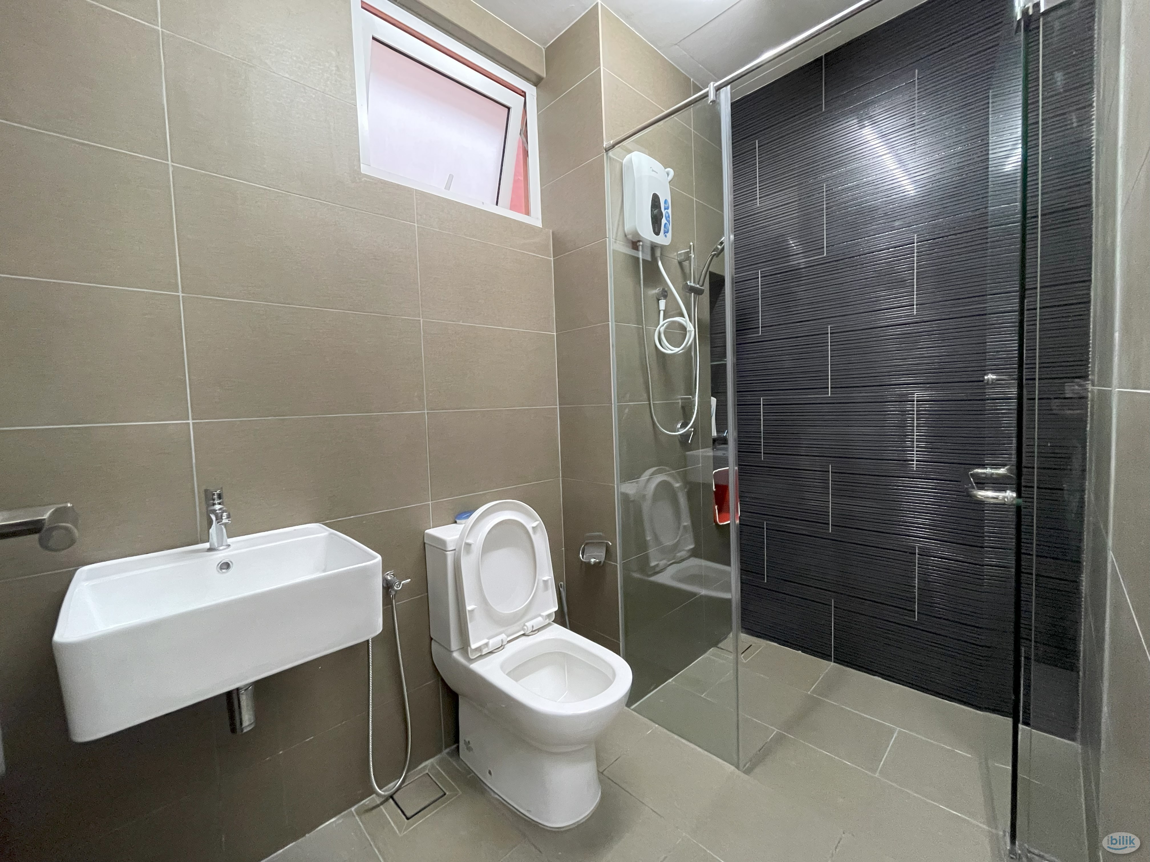 Single Room at Georgetown, Penang - Image 5