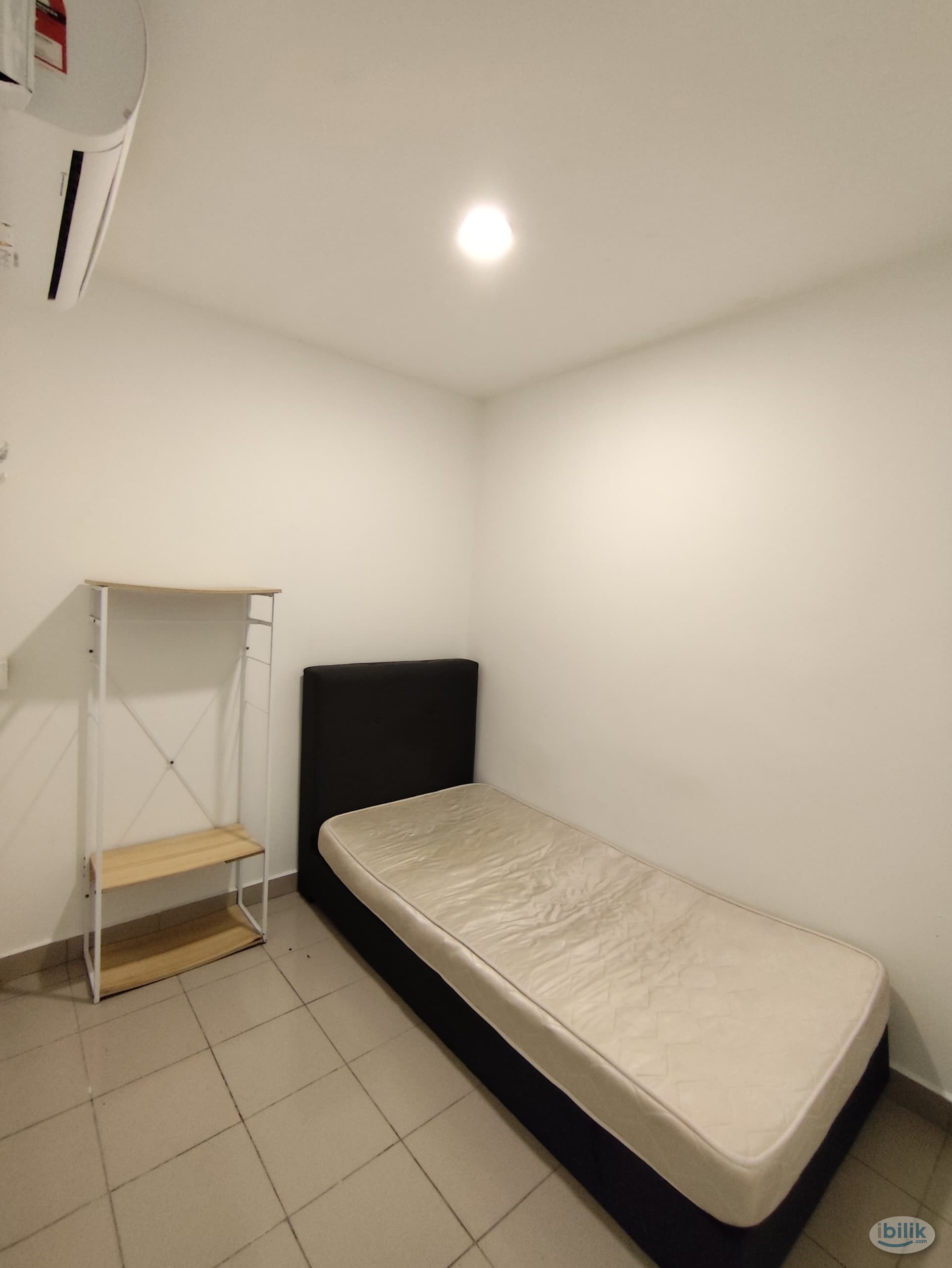 MERDKEA PROMO‼️ Single Bed With Attached Bathroom📲 - Image 1