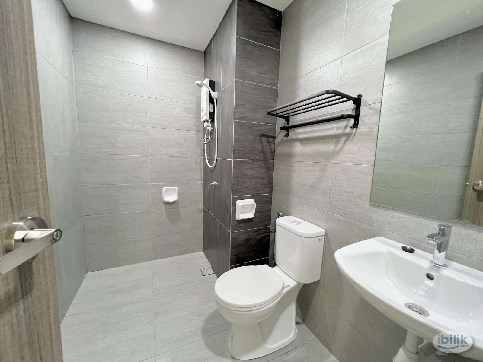 Balcony Room for Rent @ Edumetro, Subang - Image 5