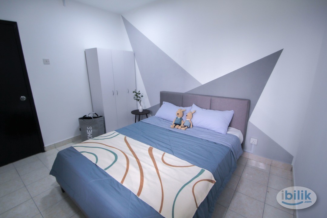 Middle Room with AC & Window @ Palm Spring Kota Damansara - Image 1