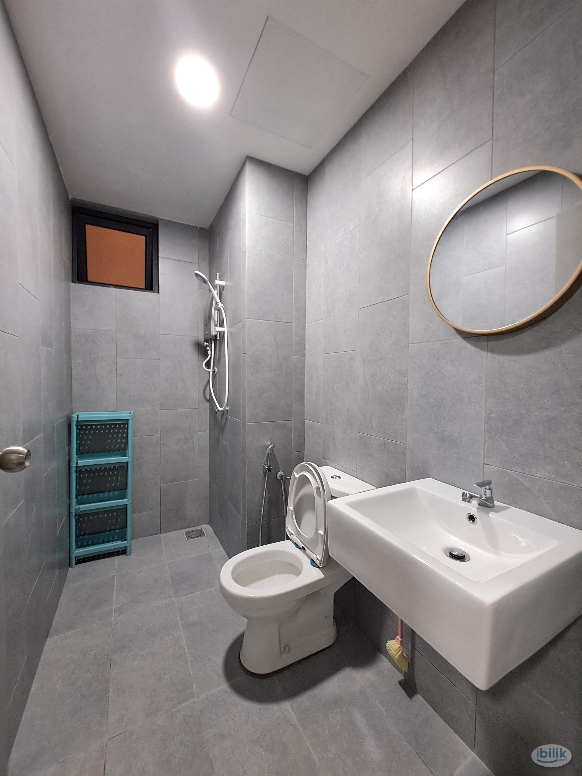 M Vertica Fully Furnished Middle Room, Nearby MRT, LRT, Velocity, AEON - Image 3