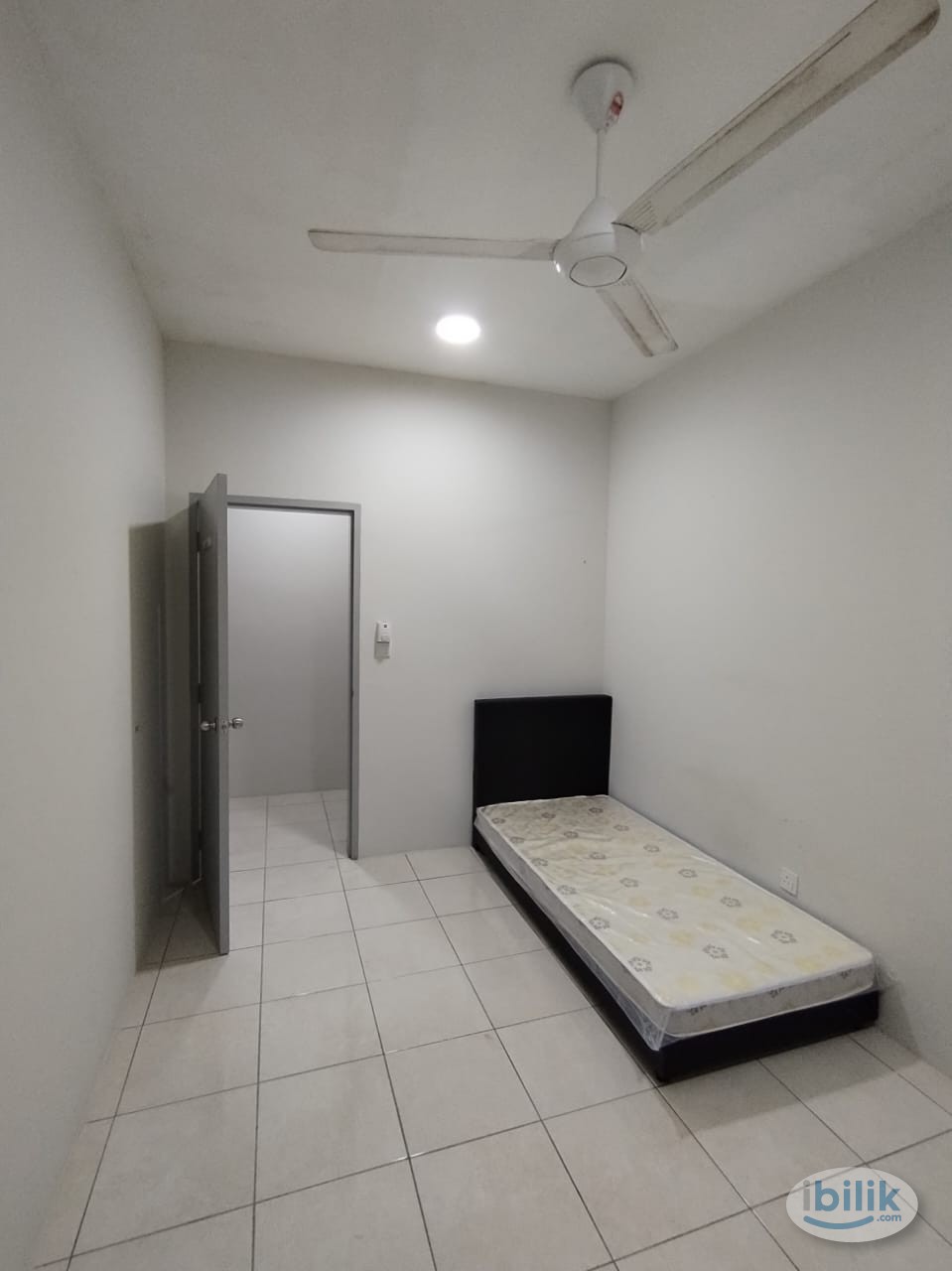 Single Room at iBilik x Platinum OUG Residence Block B, Kuala Lumpur - Image 1