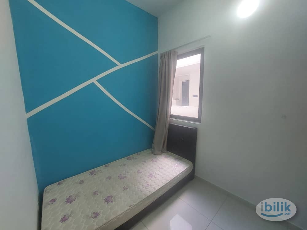 Co living room female unit mix race Seasons Garden Wangsa Maju - Image 1