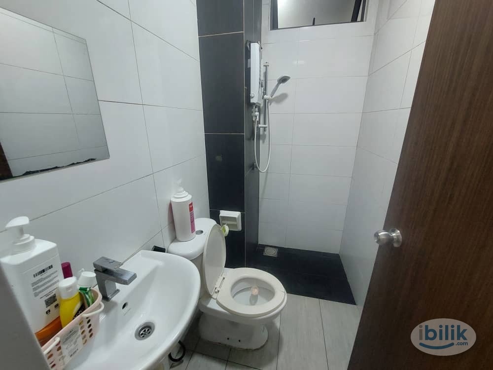 Co living room female unit mix race Seasons Garden Wangsa Maju - Image 3