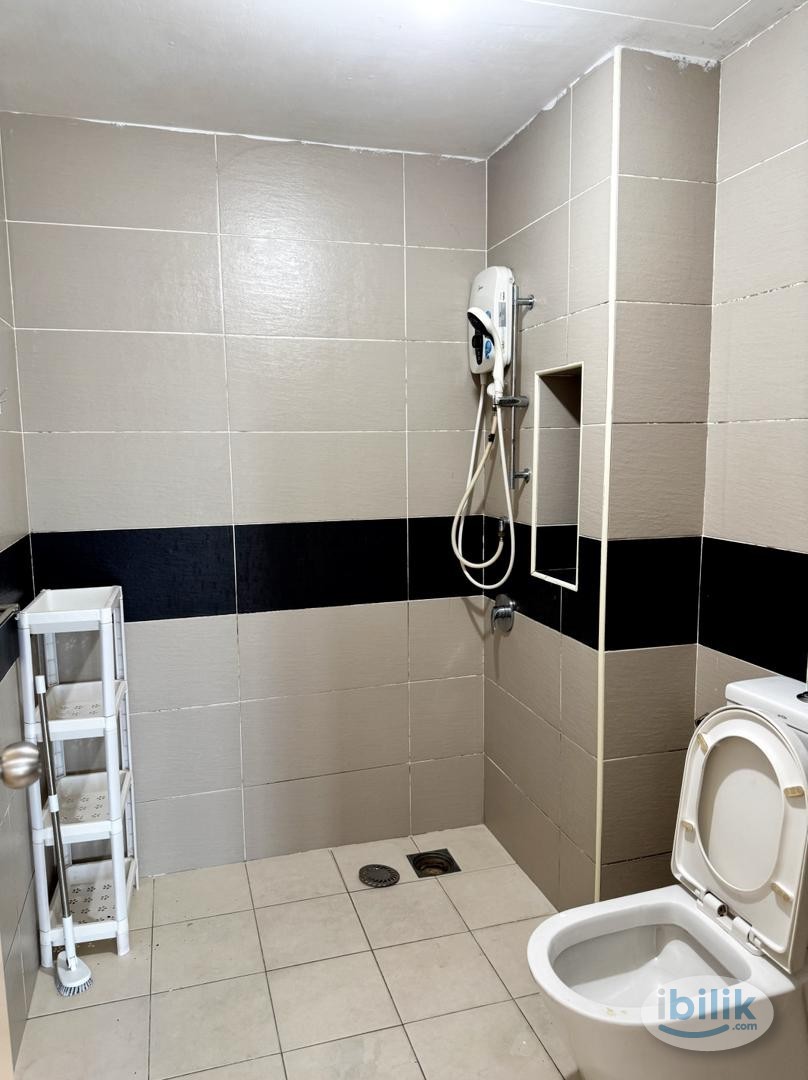 (Female unit+MRT+Own Bath+Balcony)Master Room at Saville @ Cheras, Cheras - Image 4