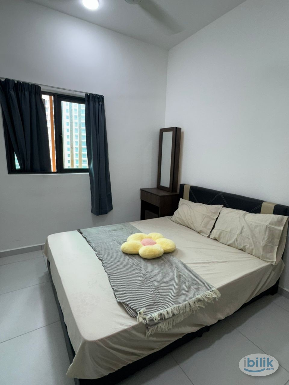 Middle Room at Batu Kawan, Seberang Perai - Image 1