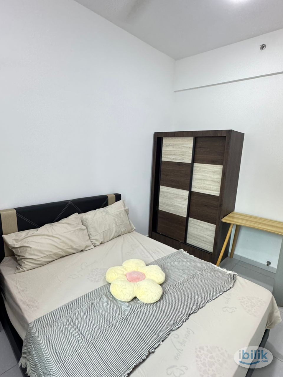 Middle Room at Batu Kawan, Seberang Perai - Image 3