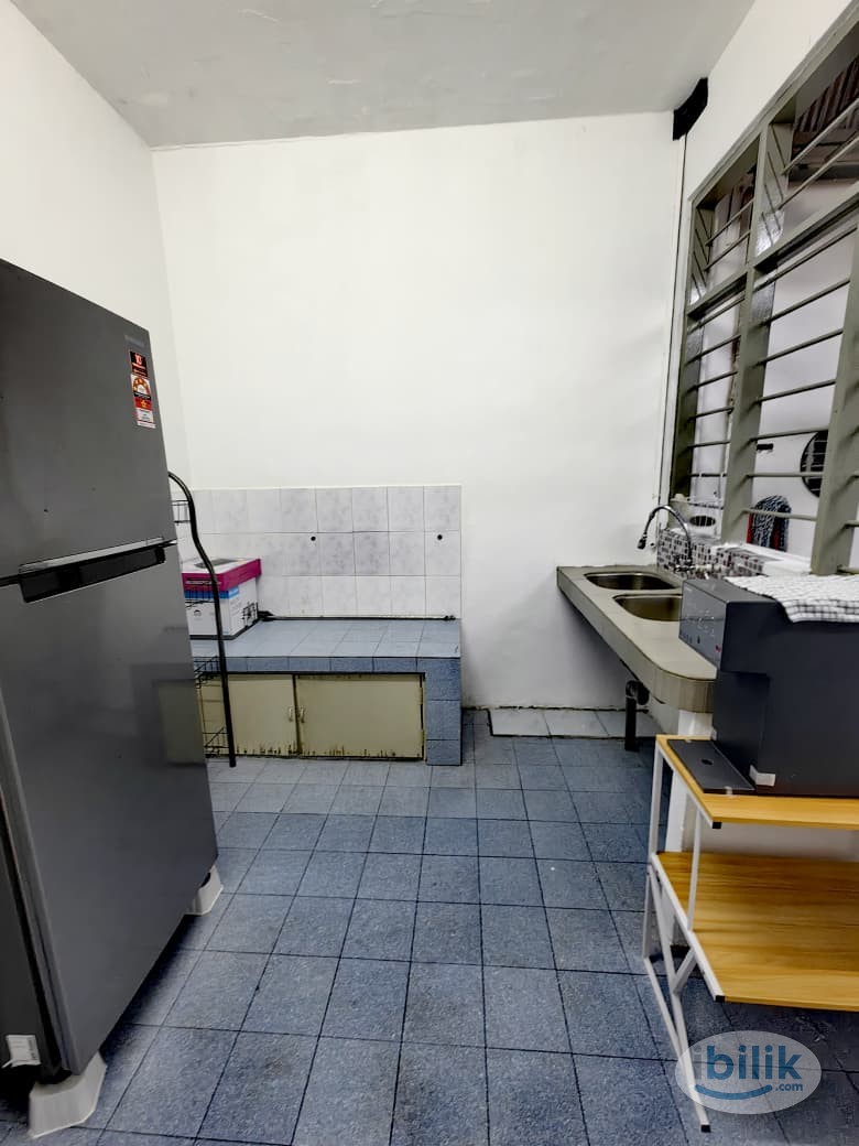 Middle Room at Taman Canning, Ipoh - Image 4
