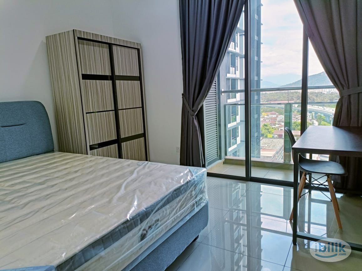 Middle Room at B11 Parkland, Balakong - Image 1