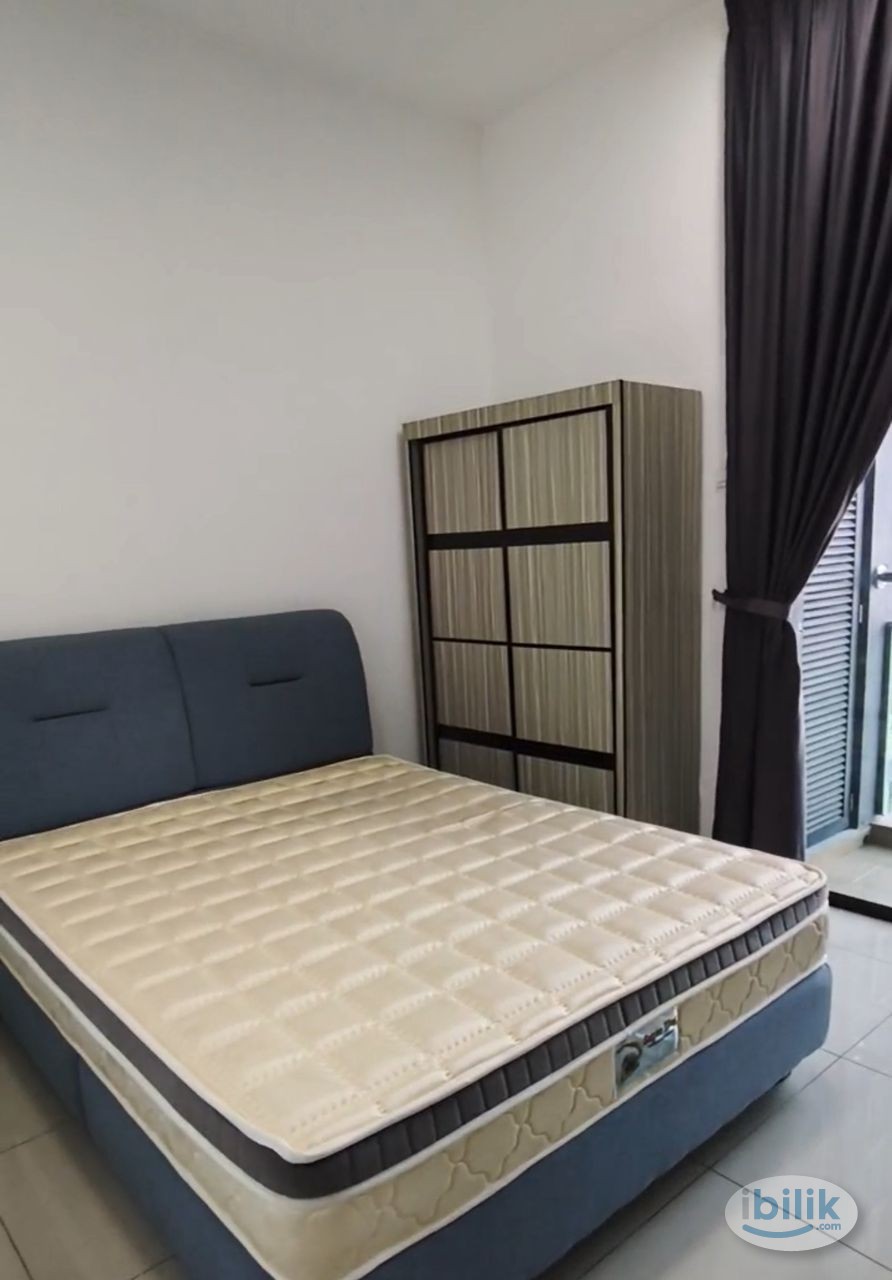 Middle Room at B11 Parkland, Balakong - Image 2