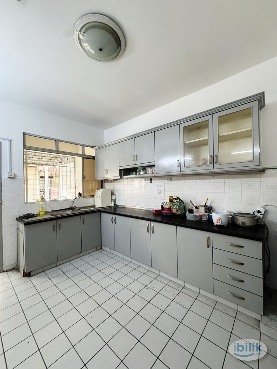 🚆5 mins to One Utama Shopping Mall@ Master Room with private bathroom for Rent @ Bandar Utama – Near One Utama & IKEA! 🏡 - Image 3