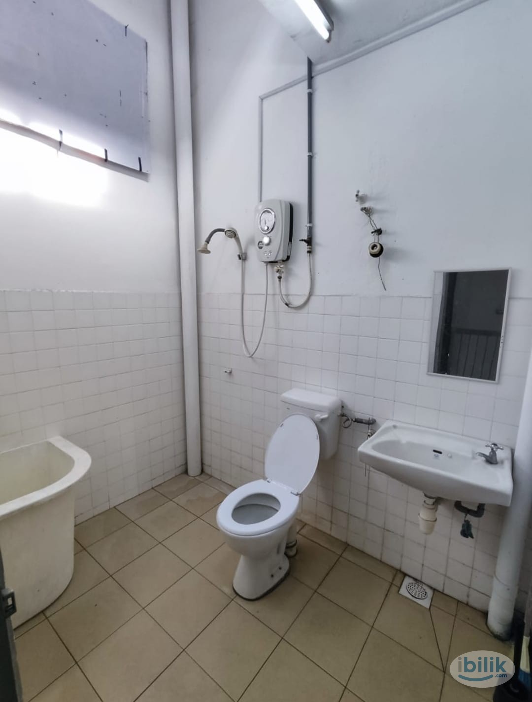 Middle Room at Taman Rasah Jaya, Rasah - Image 4