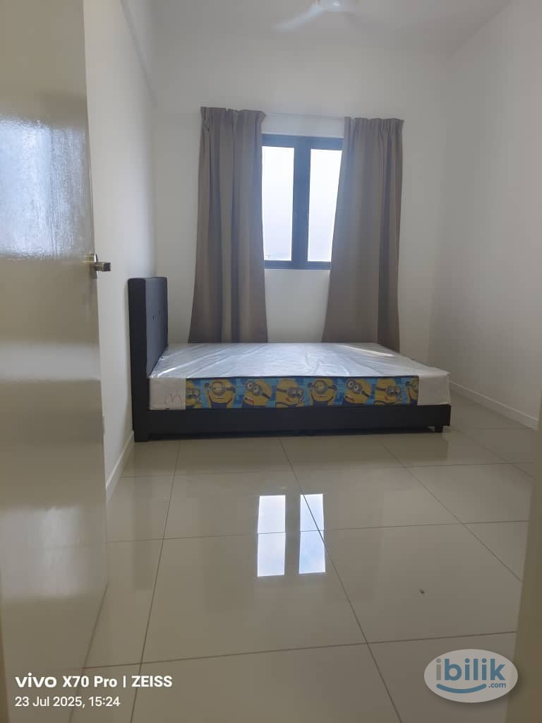 Middle Room at Savvy @ Residensi Riana Dutamas 2, Segambut - Image 3