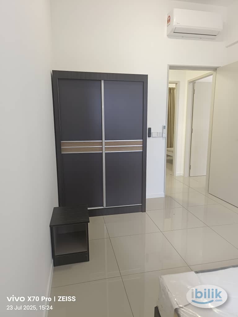 Middle Room at Savvy @ Residensi Riana Dutamas 2, Segambut - Image 4
