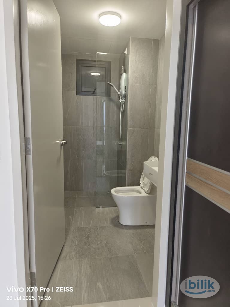 Middle Room at Savvy @ Residensi Riana Dutamas 2, Segambut - Image 5