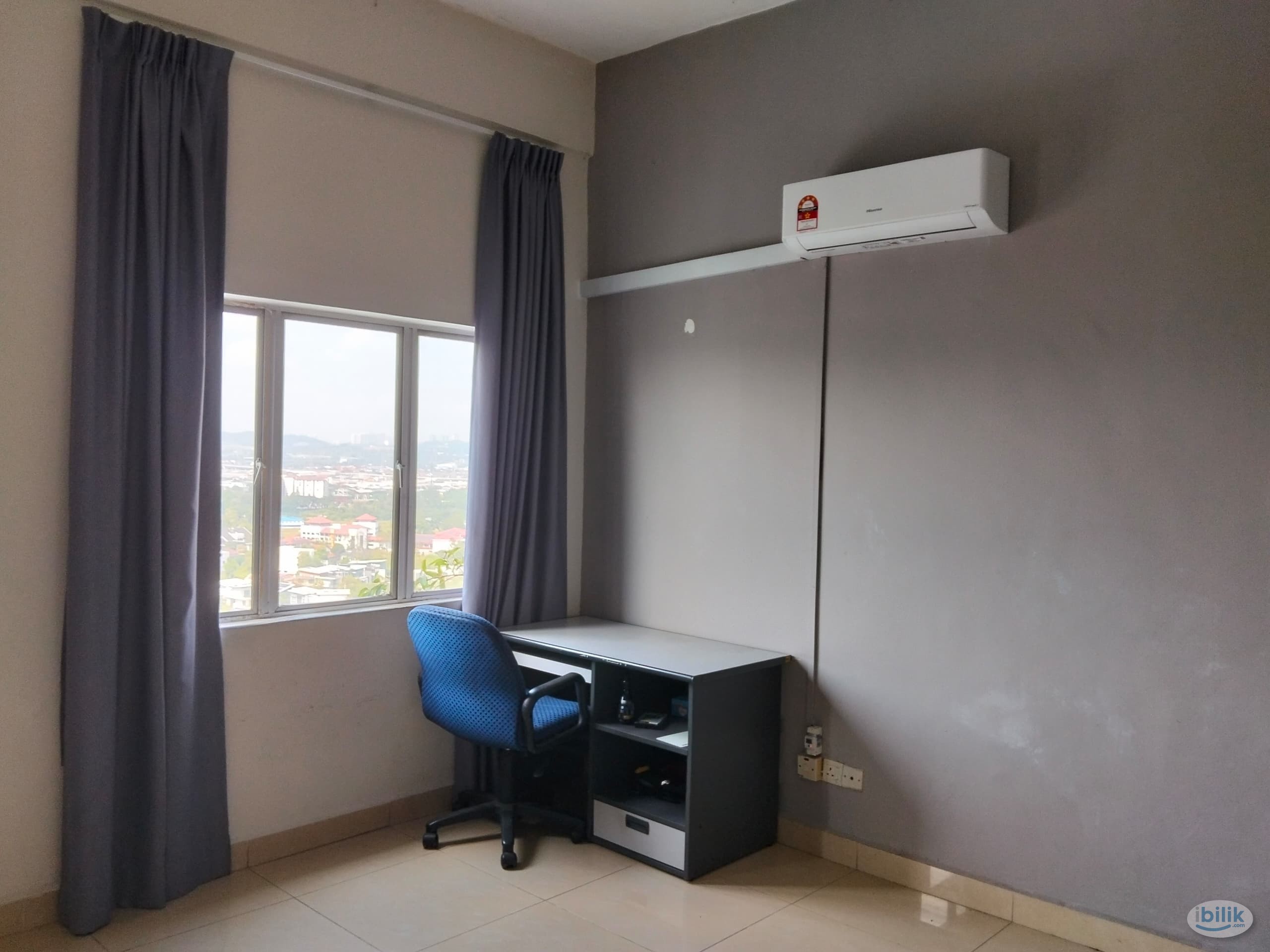 Master Room at Juta Mines, Seri Kembangan - Image 2