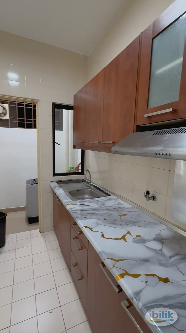 Muslim Male unit Middle Room at Sri Putramas II, Dutamas - Image 4