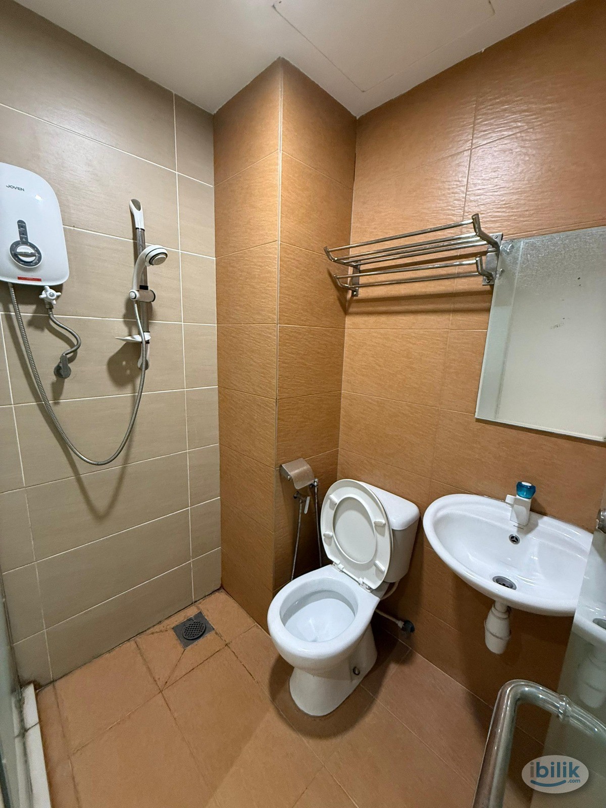 Makhota Cheras, coliving Master Room To Rent, Zero Deposit - Image 3