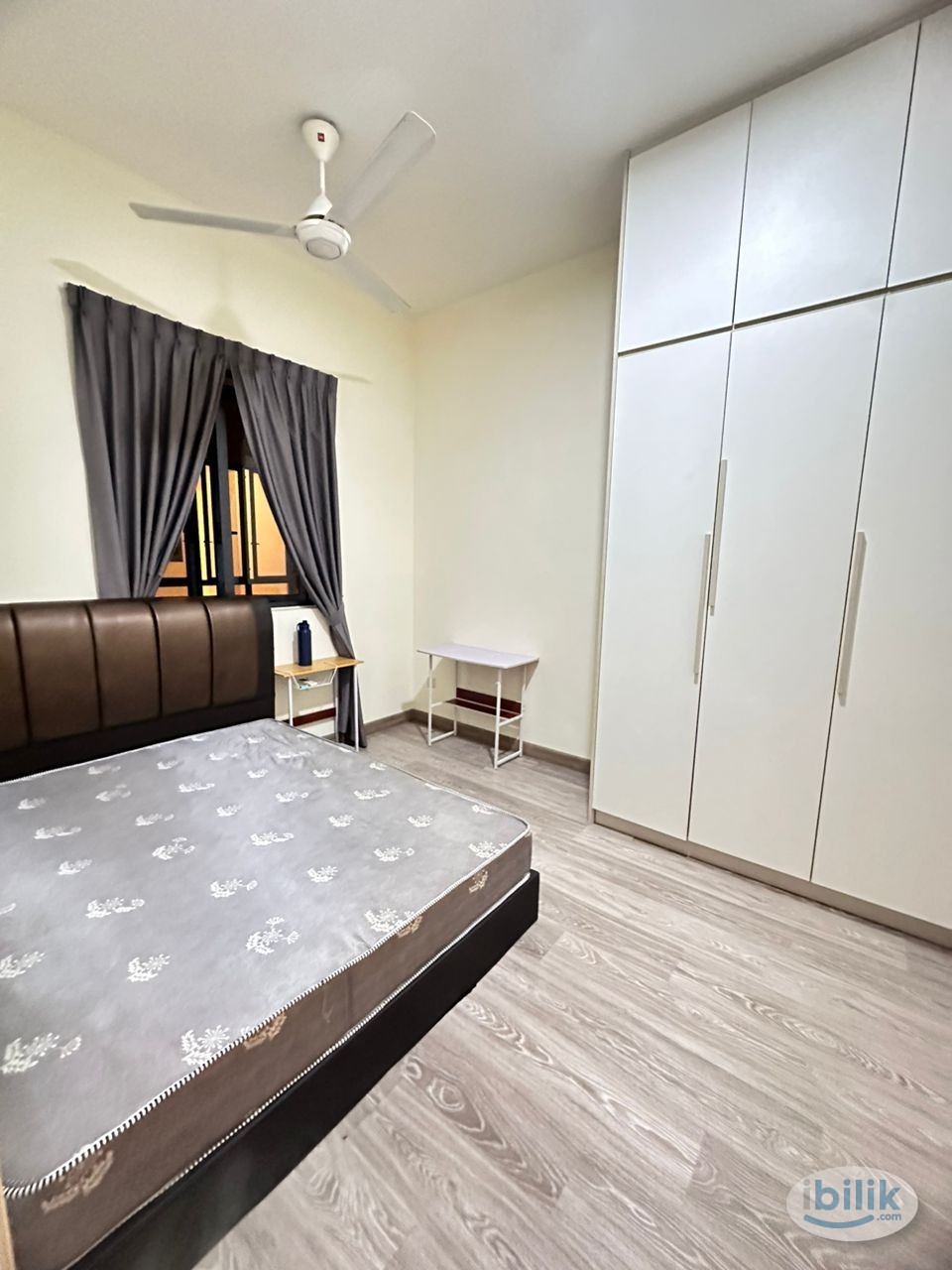 Middle Room at South View, Bangsar South - Image 1