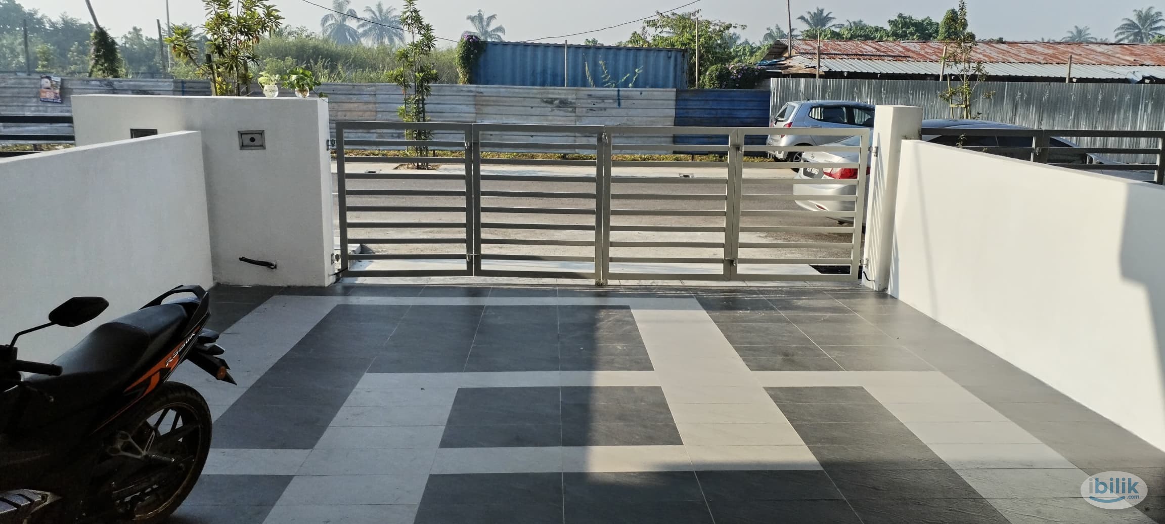 Medium Room RM500 - Image 5