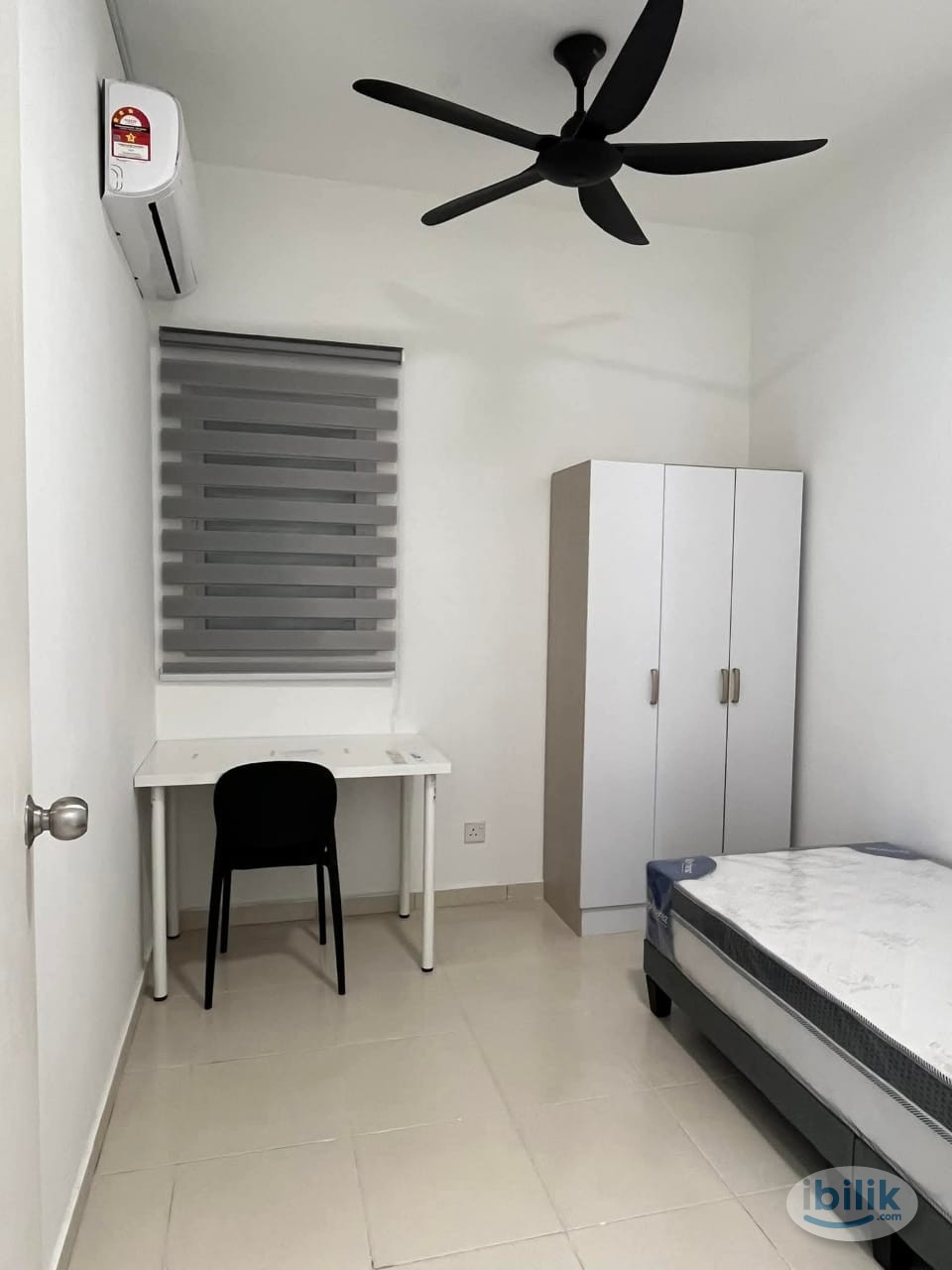 Master Room at I-Santorini, Tanjung Tokong - Image 2