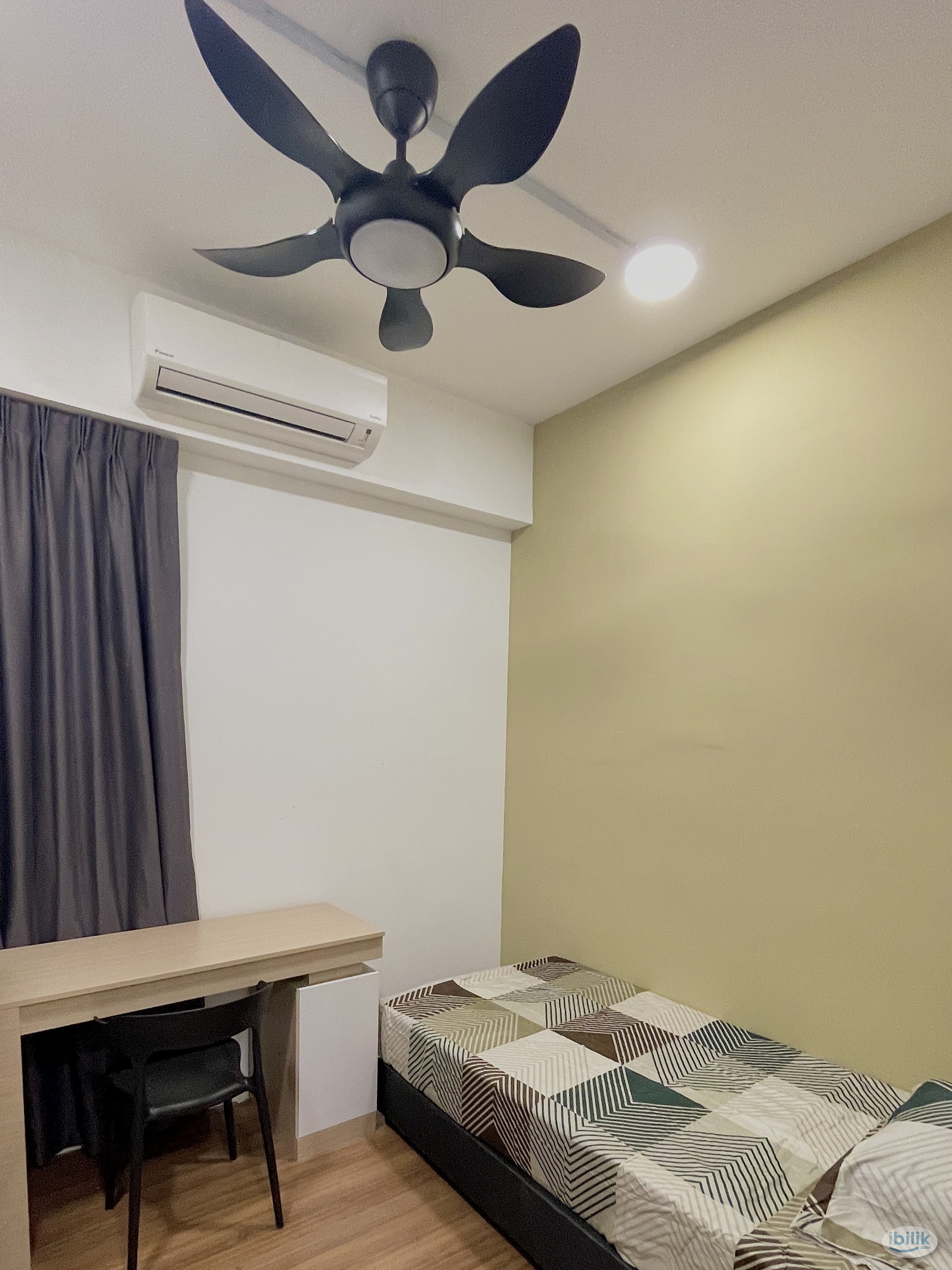 5 MINS WALK TO MRT/LRT MALURI🚇Single Room at M Vertica KL City Residences, Cheras - Image 1