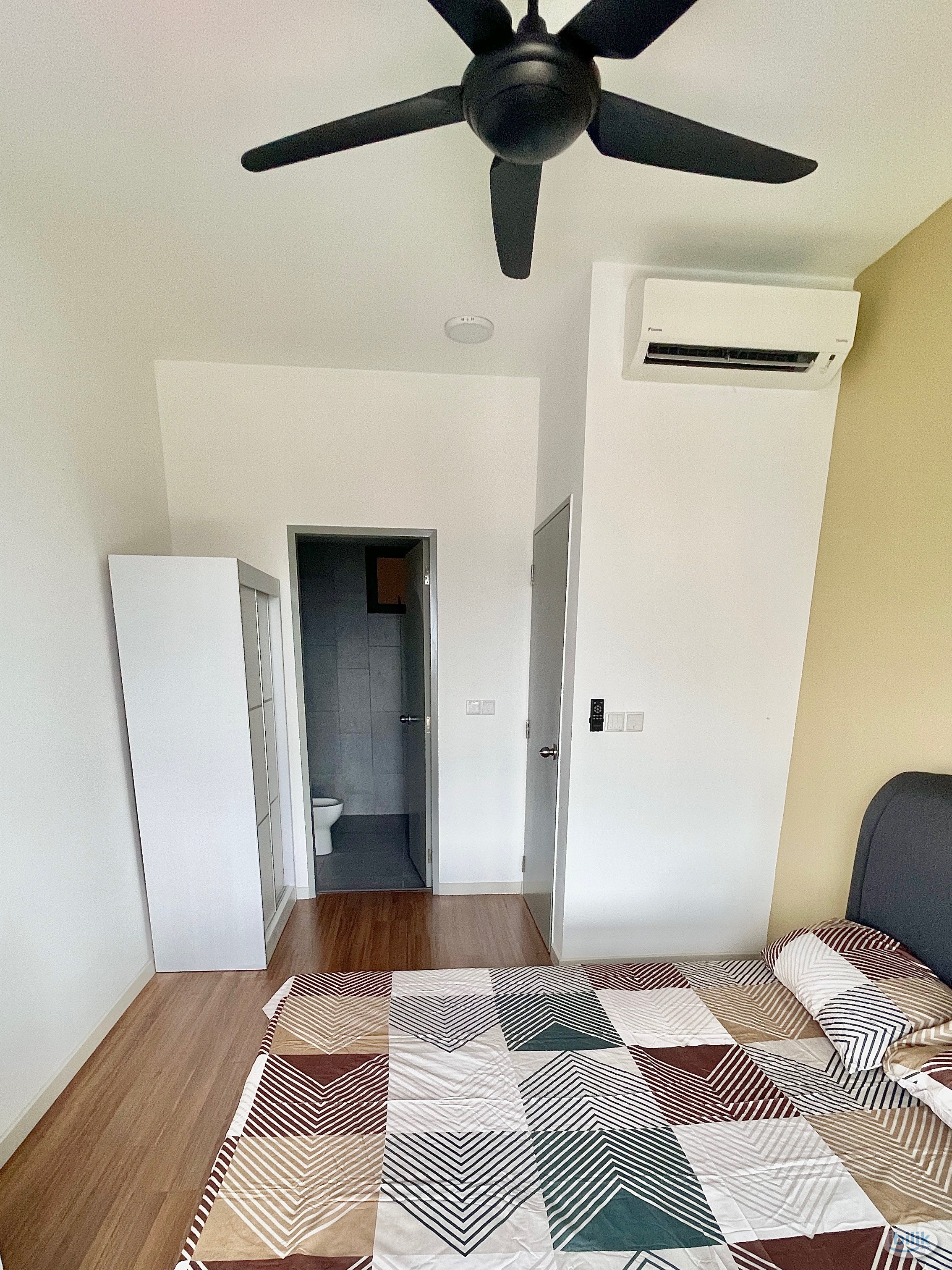 5 MINS WALK TO MRT/LRT MALURI🚇Master Room at M Vertica KL City Residences, Cheras - Image 2