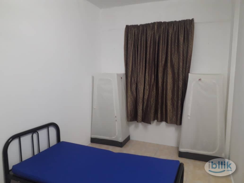 Middle Room at Seremban, Negeri Sembilan - Image 1